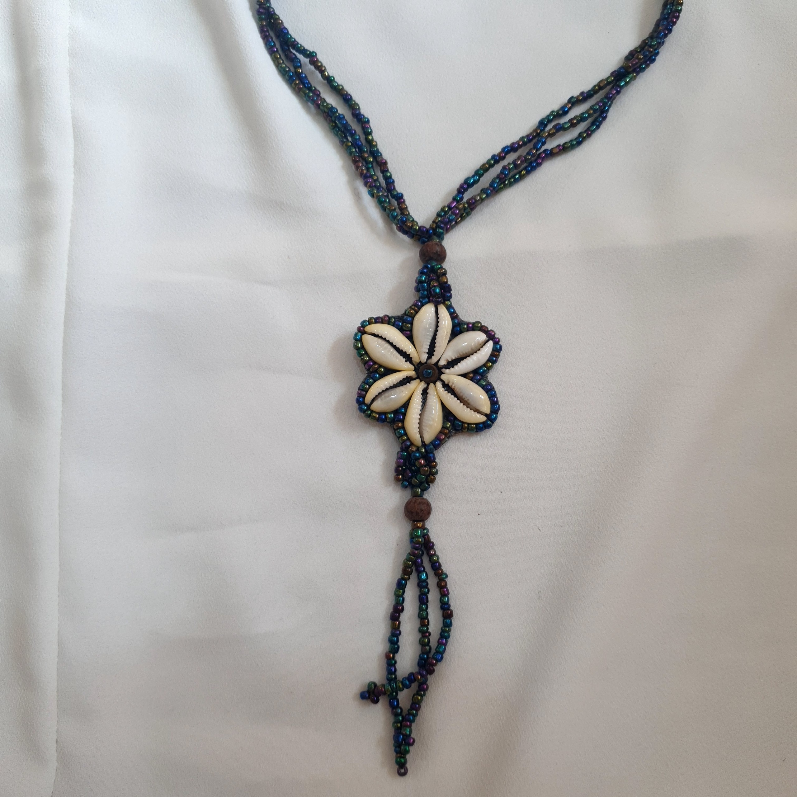 آویز زیبای قدیمی منجوق بافی