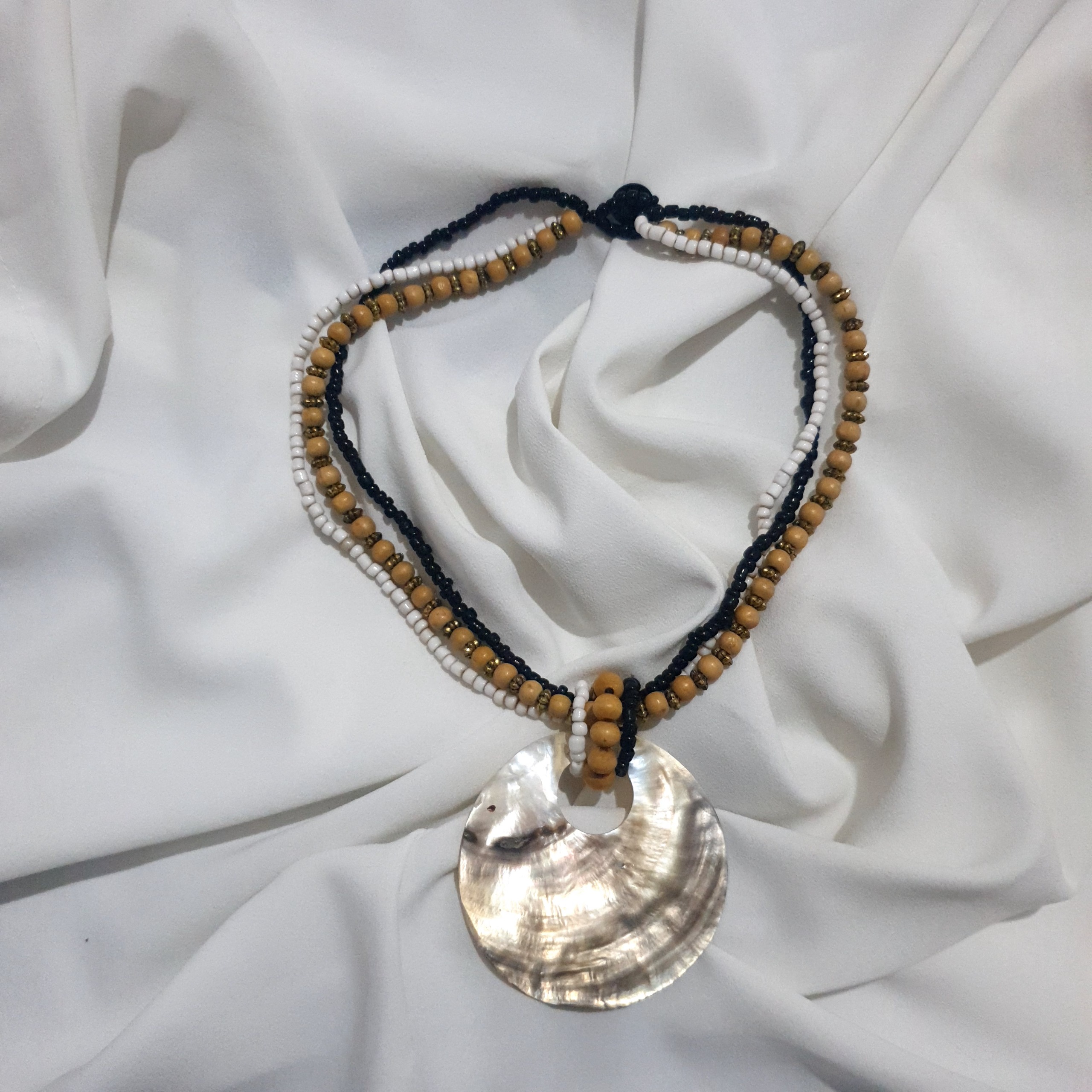 گردنبند صدفی زیبای زنانه