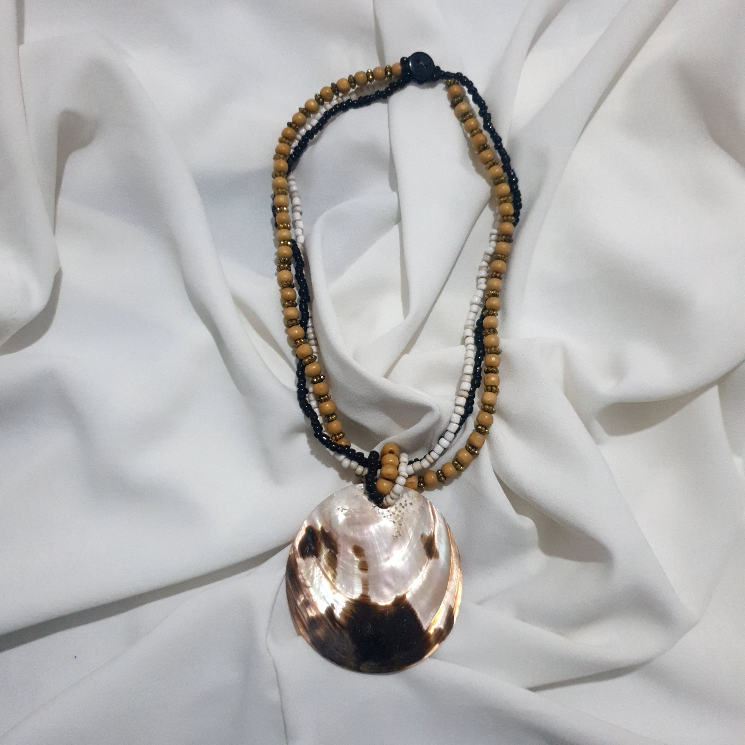 گردنبند صدفی زیبای زنانه