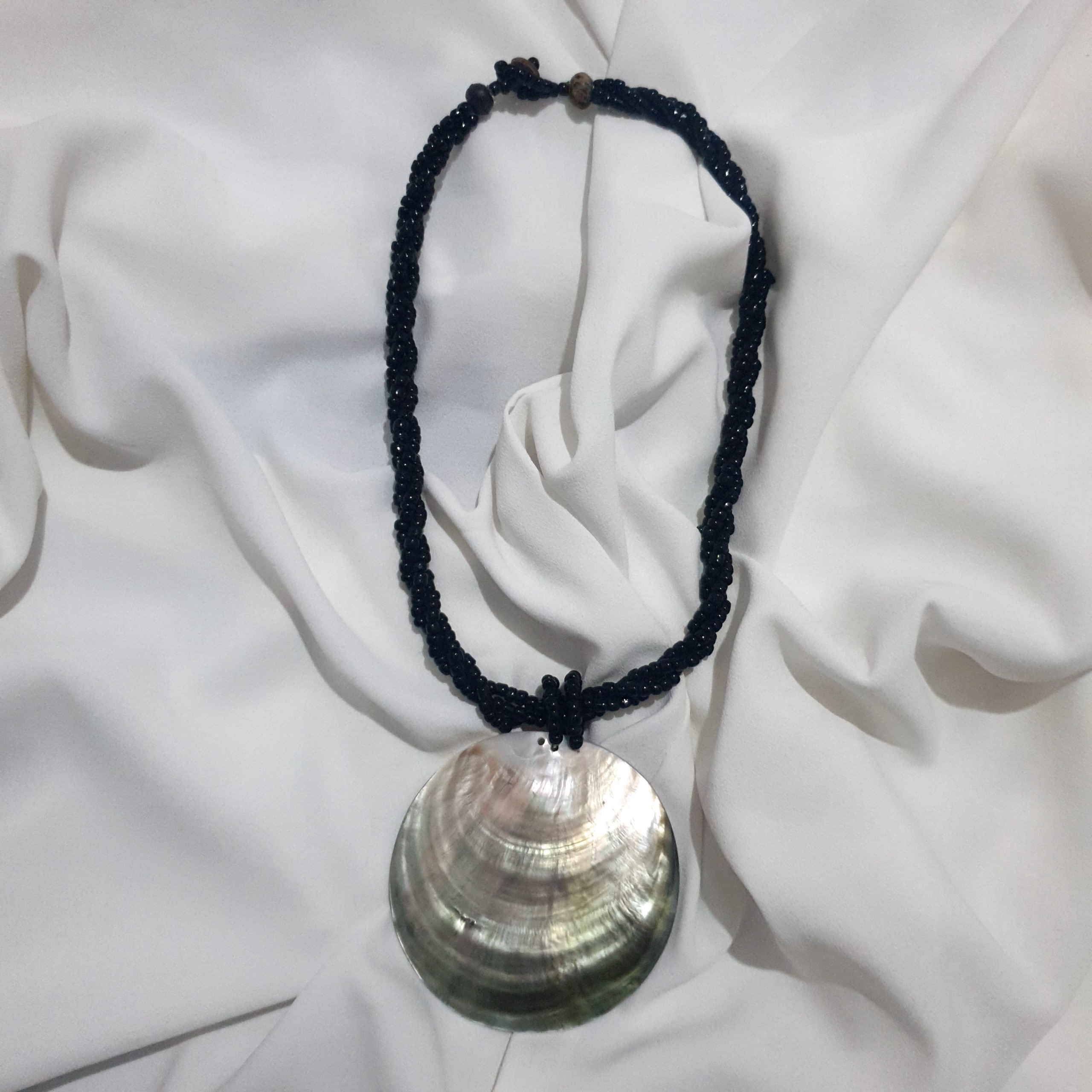 گردنبند صدفی زیبای زنانه