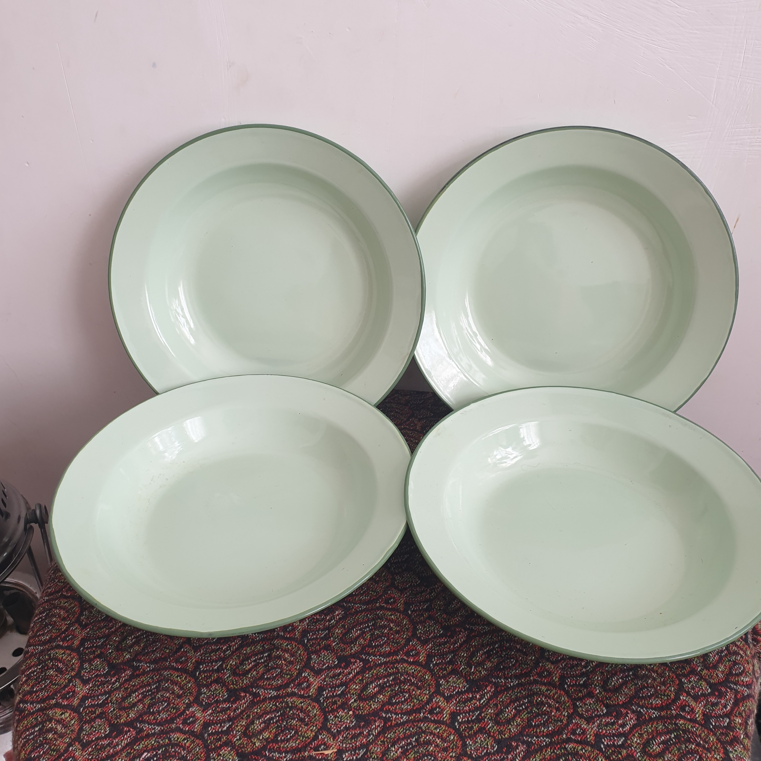 چهار عدد بشقاب لعابی آب نخورده جینگو خوش رنگ نو