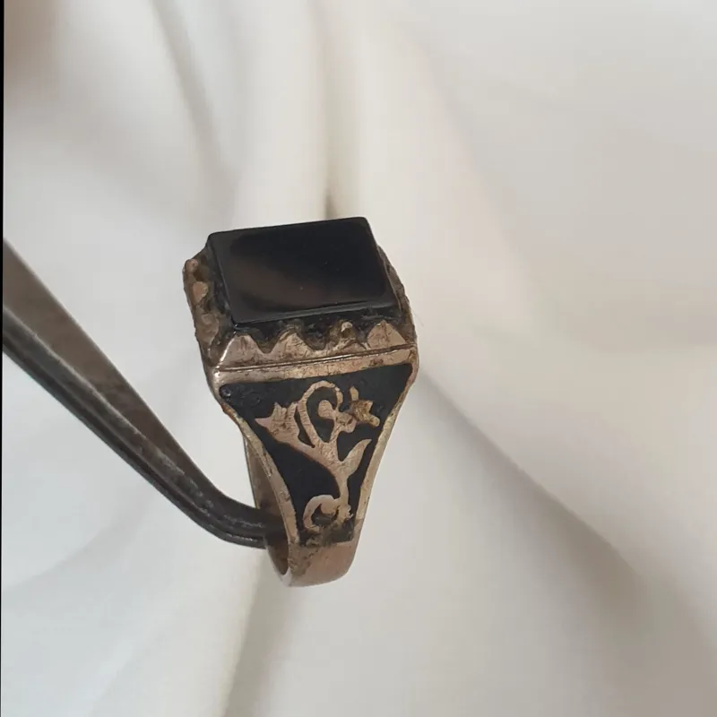 انگشتر نقره اونیکس رکاب سیاه قلم