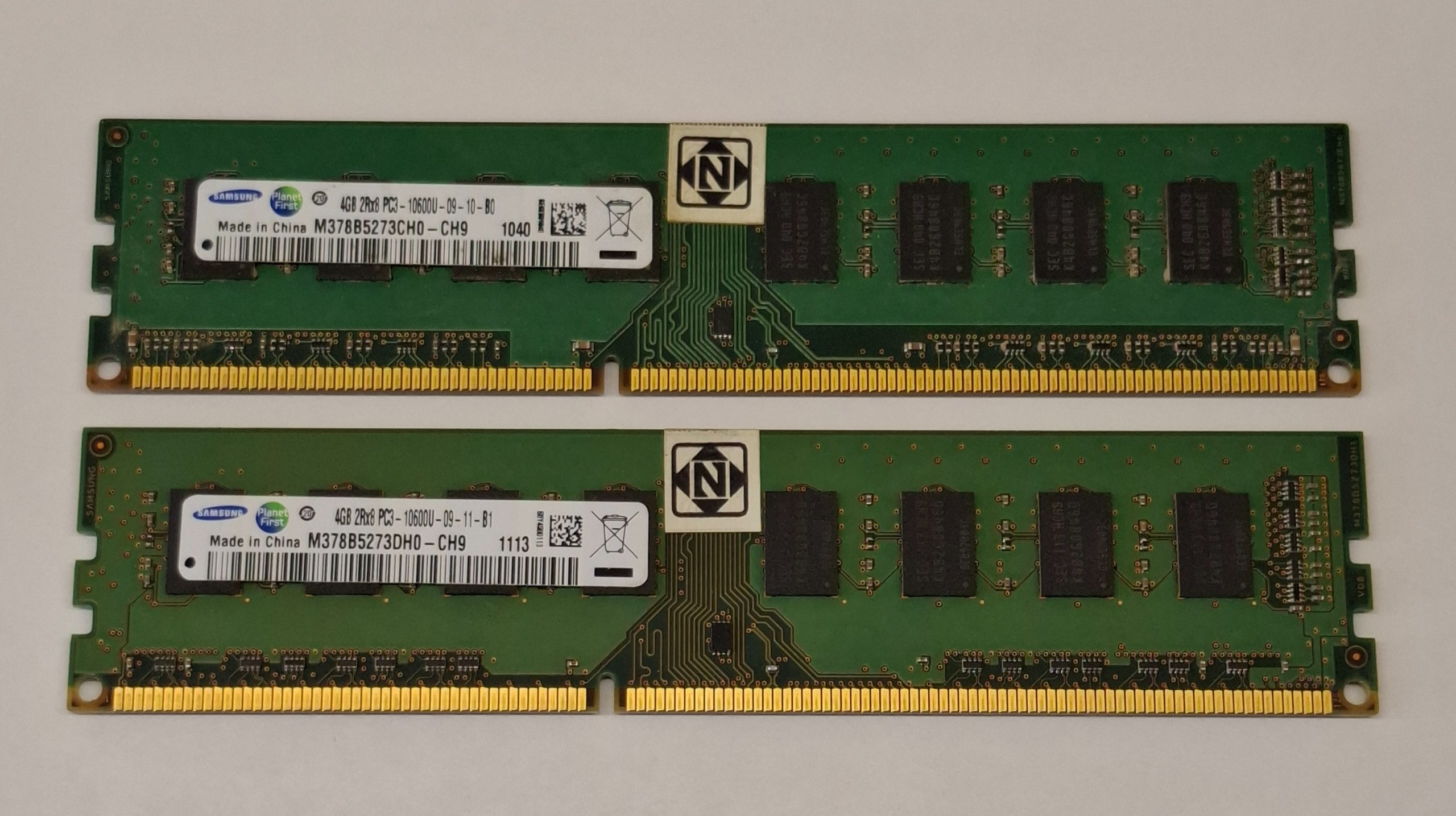 2 عدد رم 4 گیگ DDR3 1333