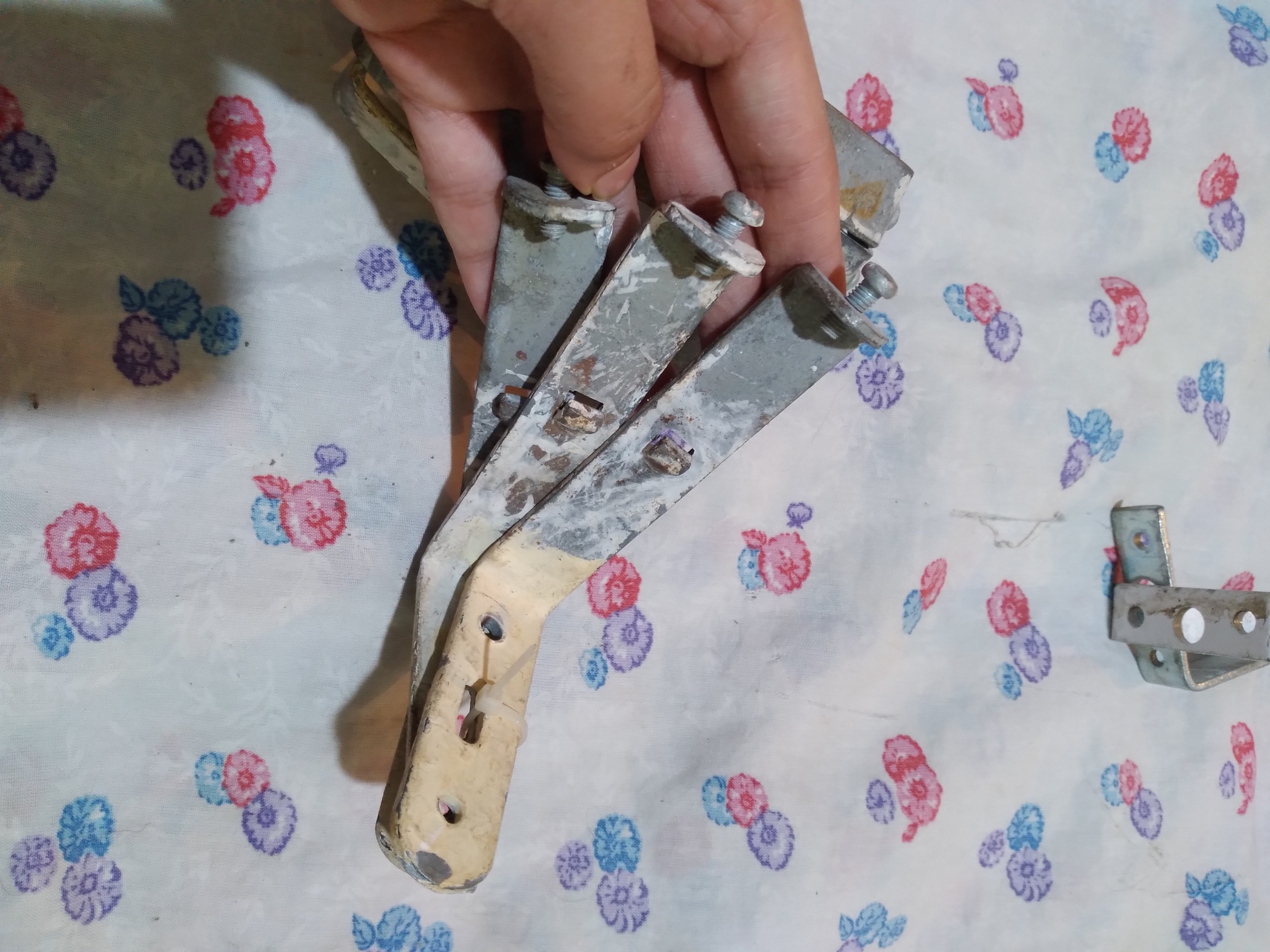 تعدادی پایه فلزی