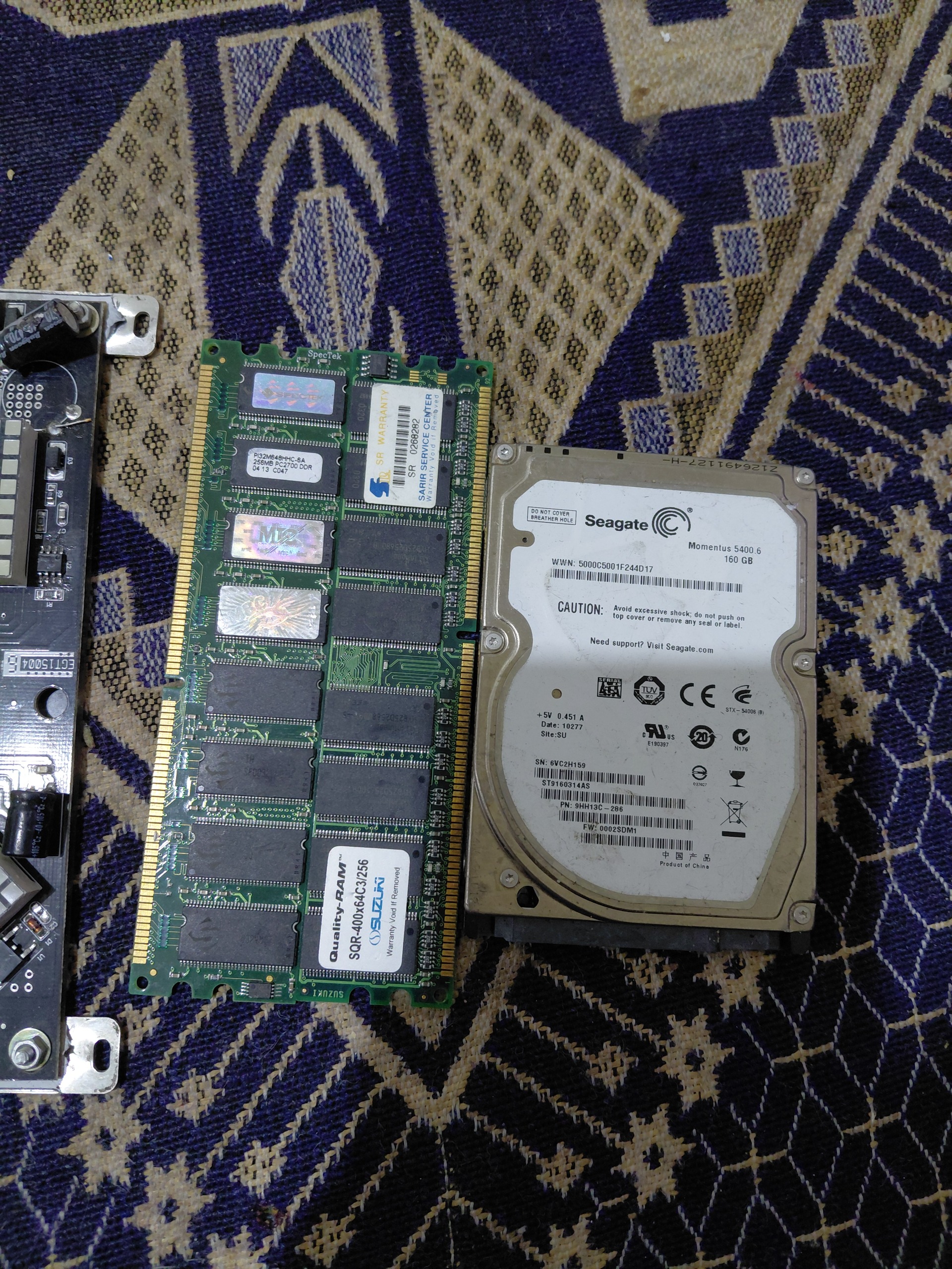 قطعات کامپیوتر مطابق عکس یکجا