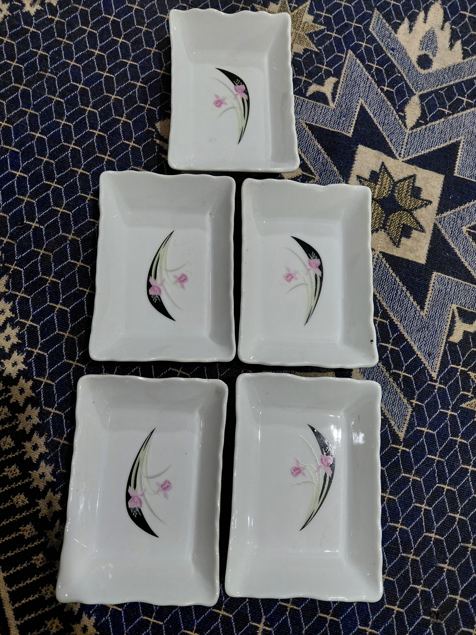 کره خوری چینی البرز قدیمی 5عدد باهم