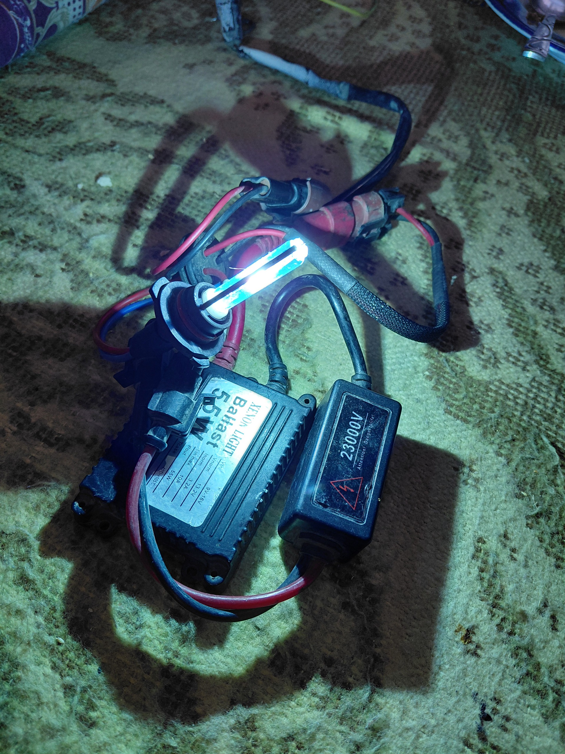 زنون لامپ ماشین کامل و سالم