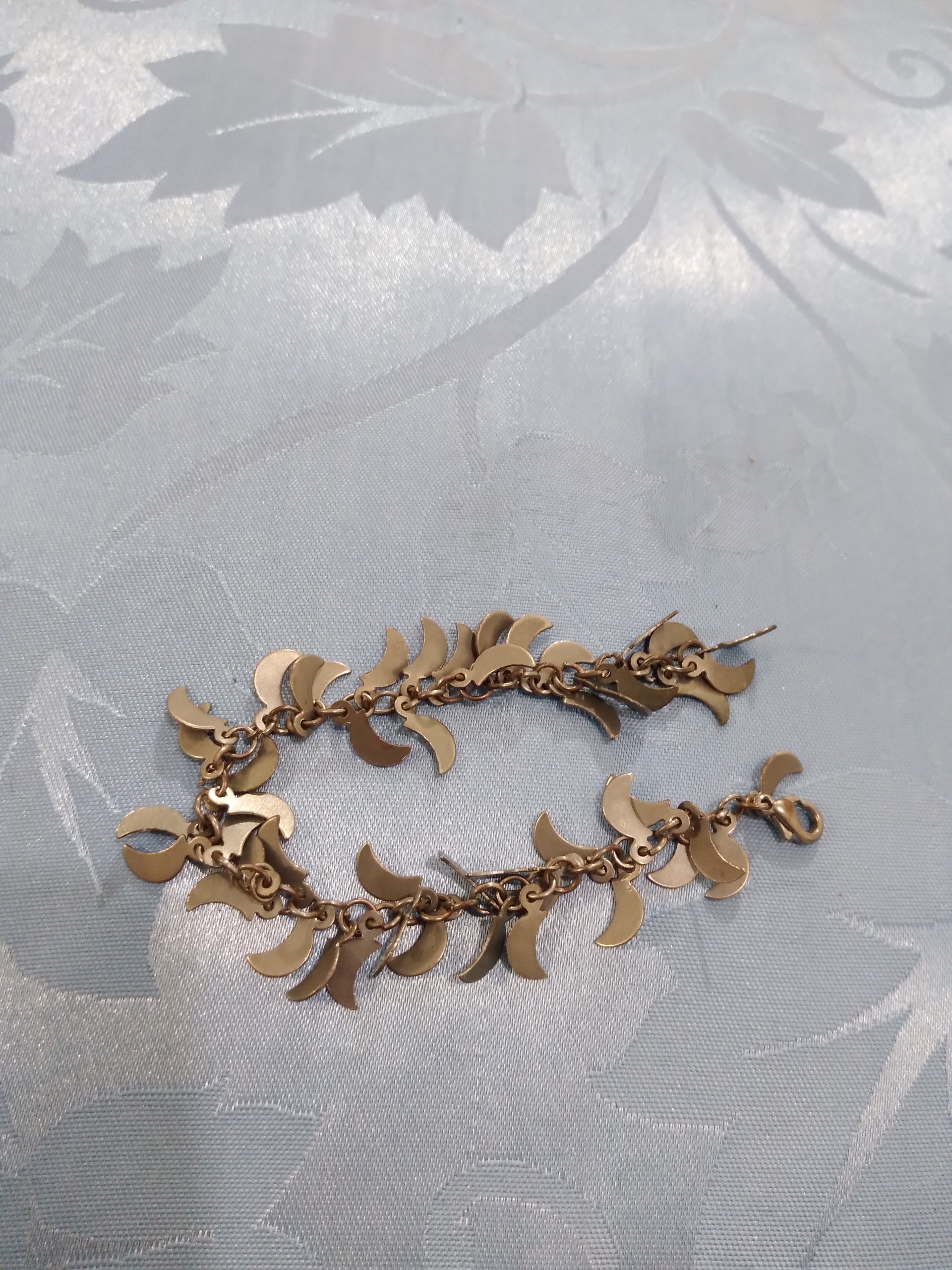 دستبند یا پابند بسیار زیبا