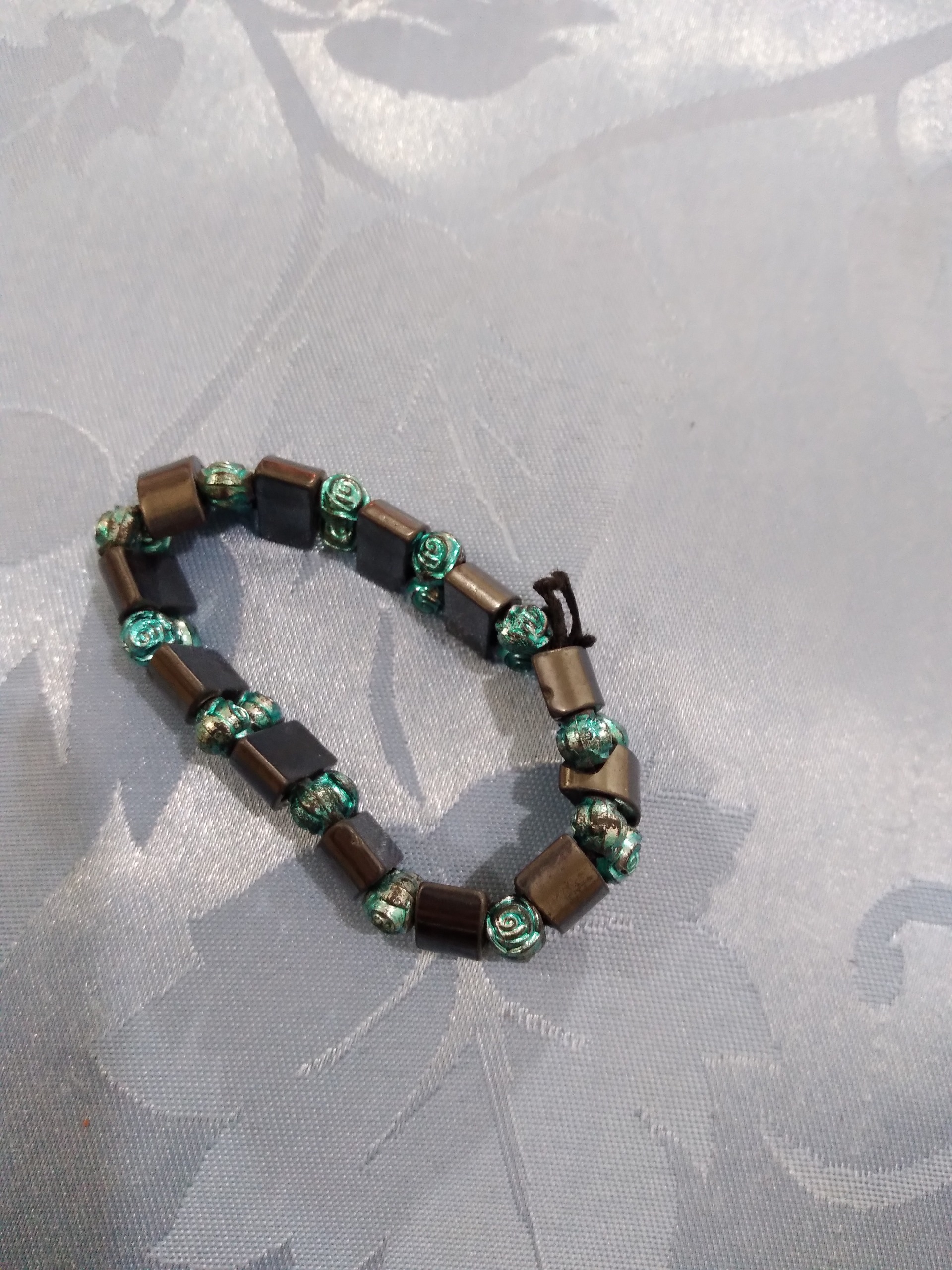 دستبند بچگانه طبق عکس