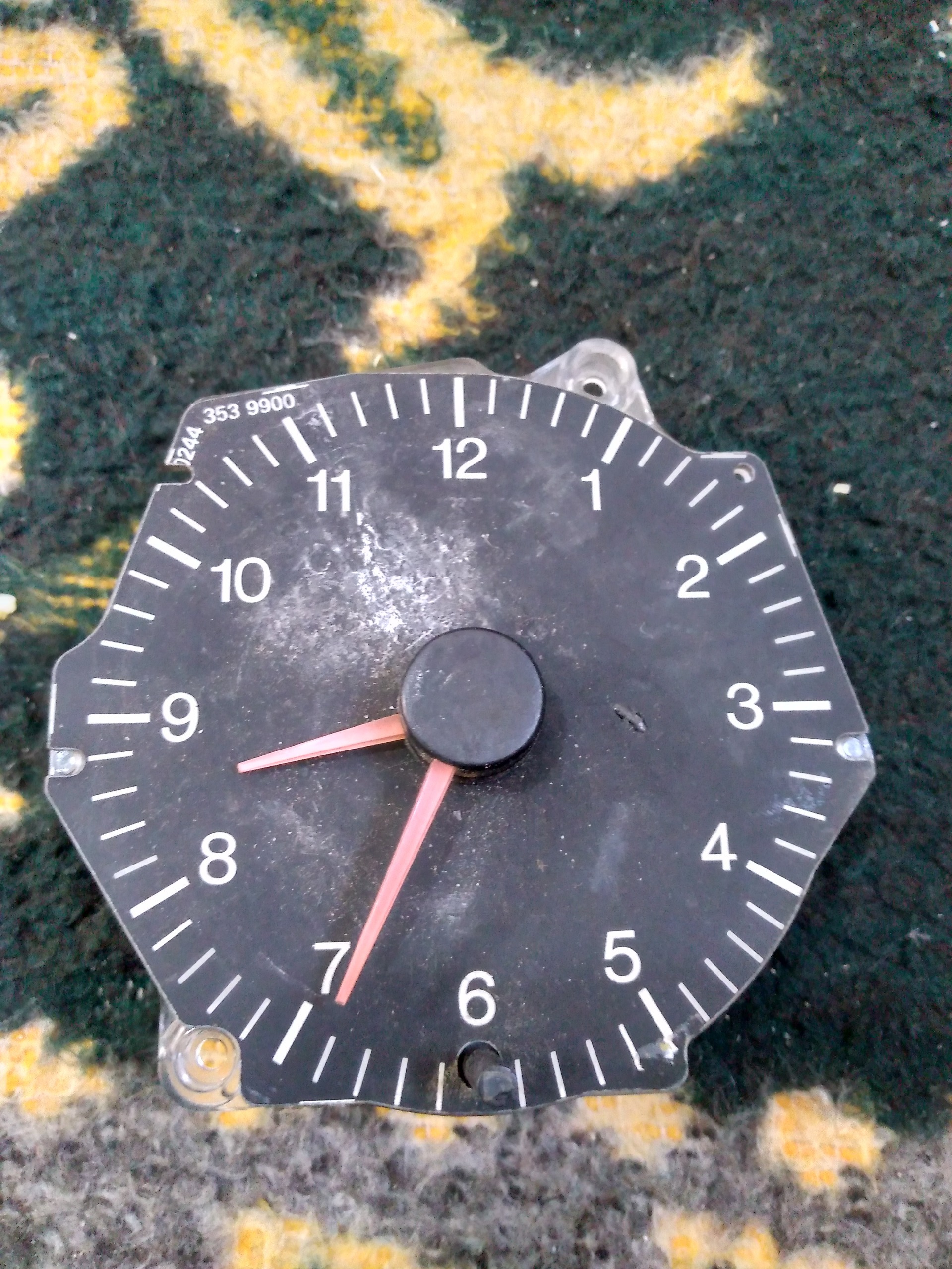 قطعه کیلومتر شمار ماشین پژو اردی