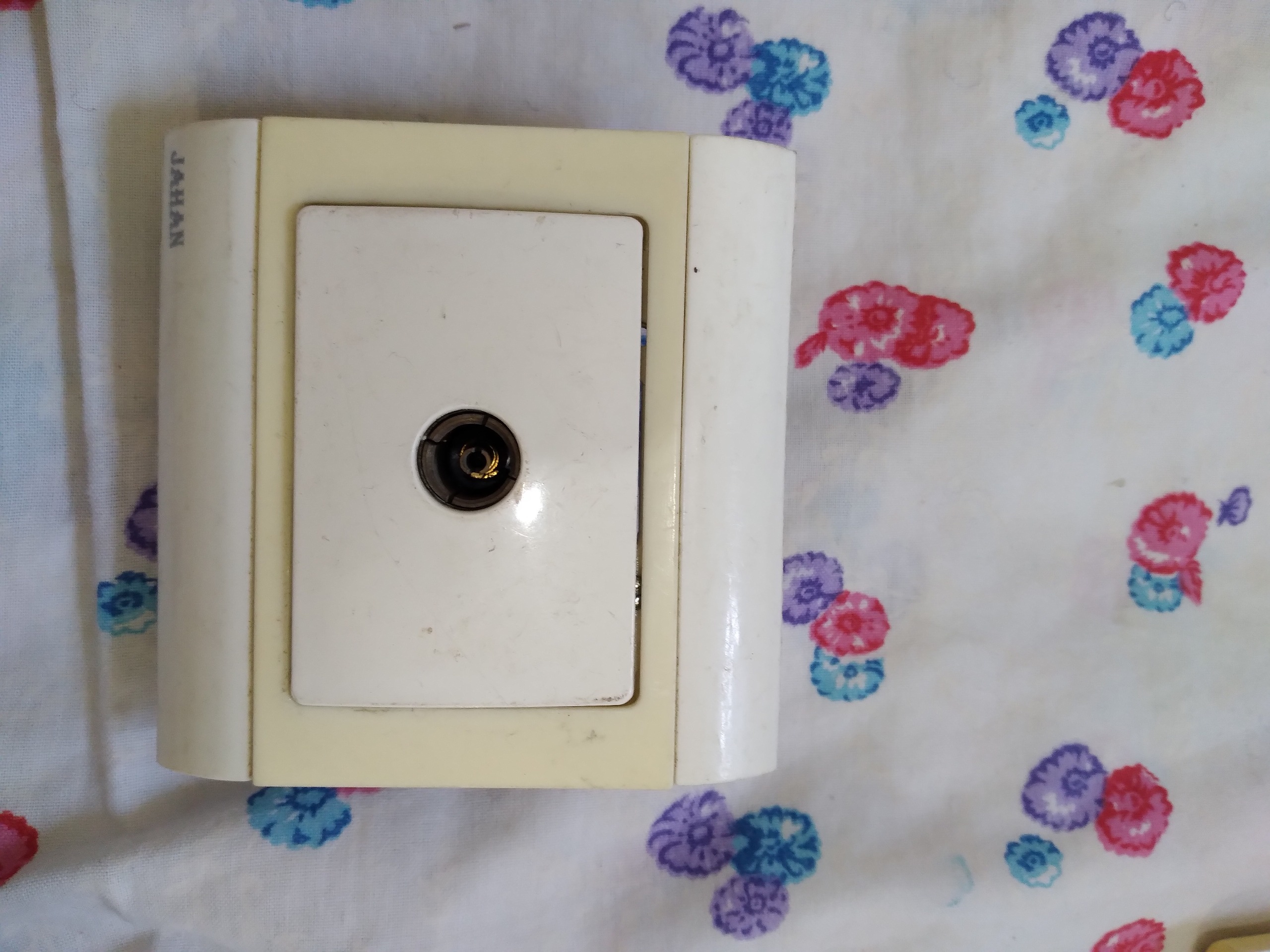 پریز آنتن قدیمی مارک جهان