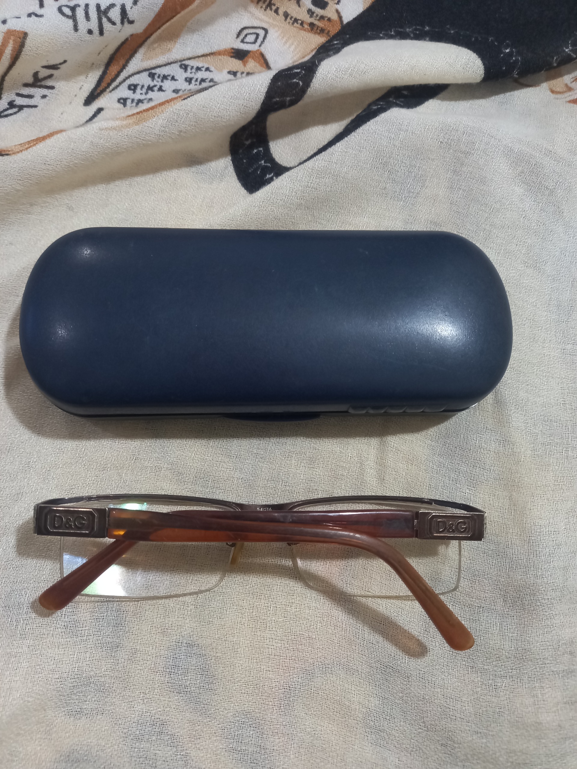 عینک طبی طبق تثویر