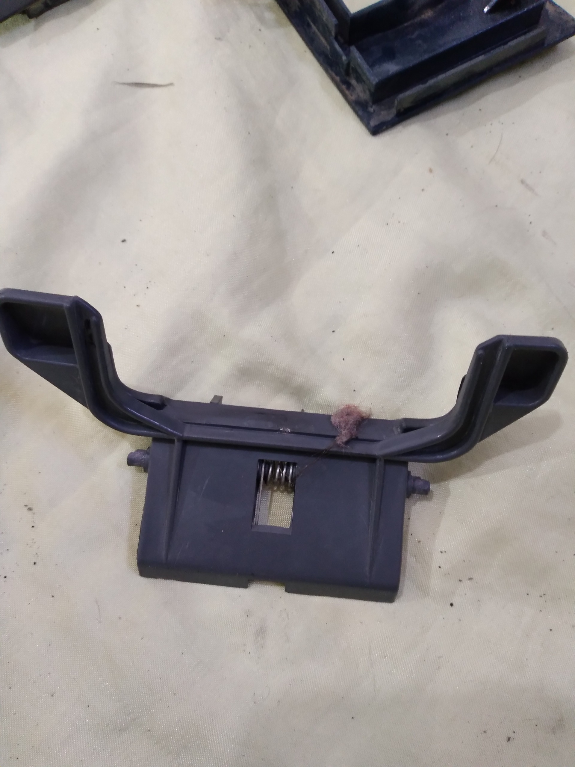 جای نگهدارنده کیسه جاروبرقی