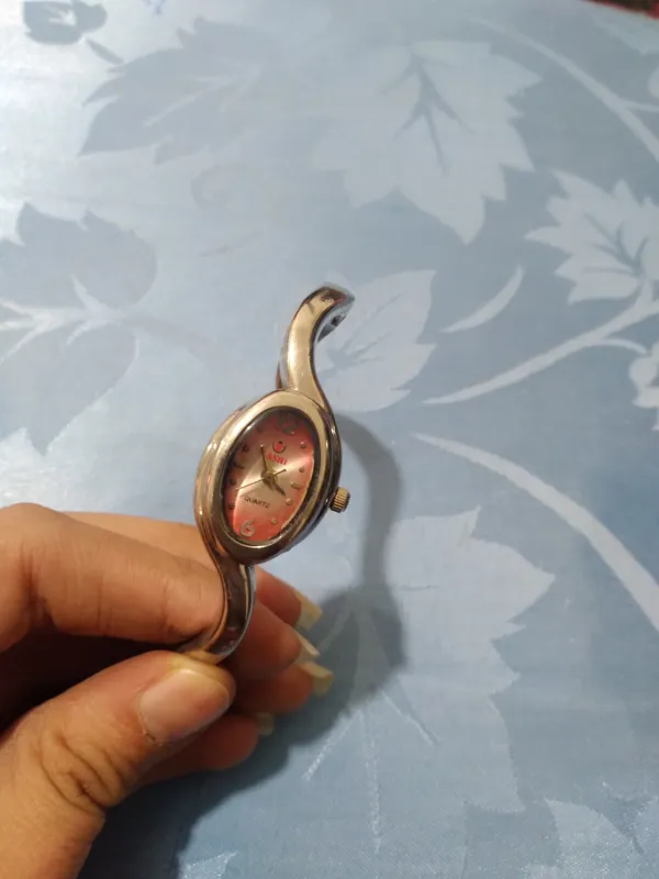 ساعت مچی TSHI