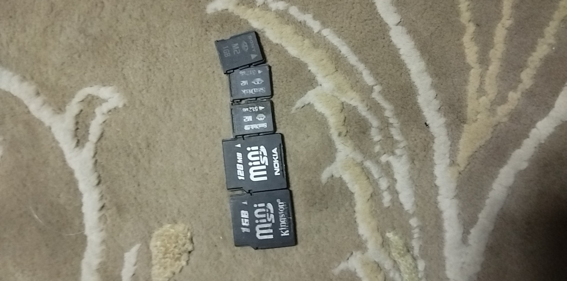 5 تا رم سونی اریکسون یا M2 و دوتا رم نوکیاN73