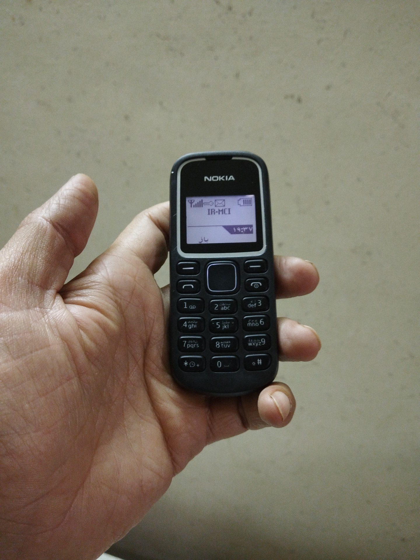 نوکیا 1280 اصلی.. چراغ قوه کار نمیکنه. بقیه سالم