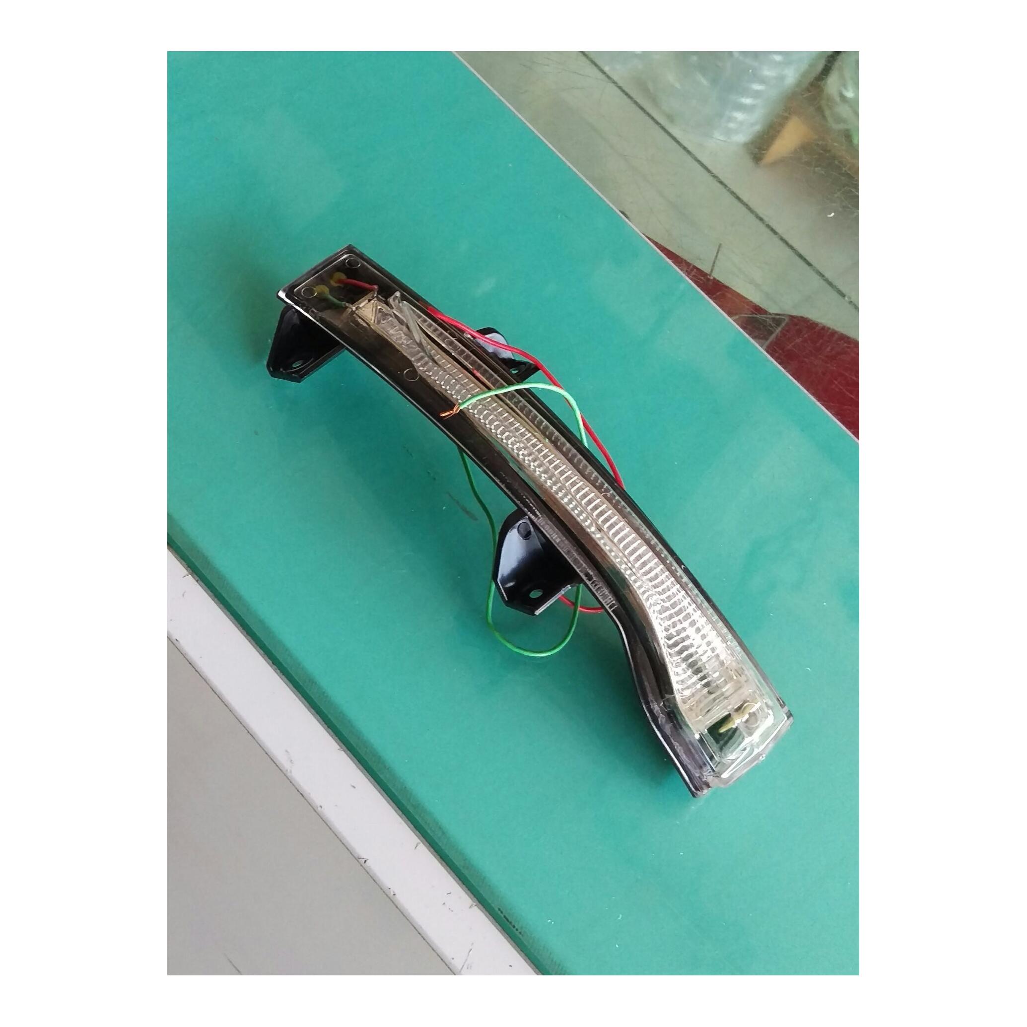 راهنما آینه بغل دنا پلاس راست