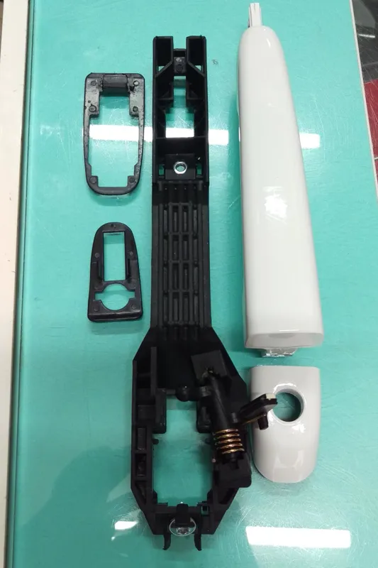 دستگیره بیرونی دنا سفید جلو چپ کامل