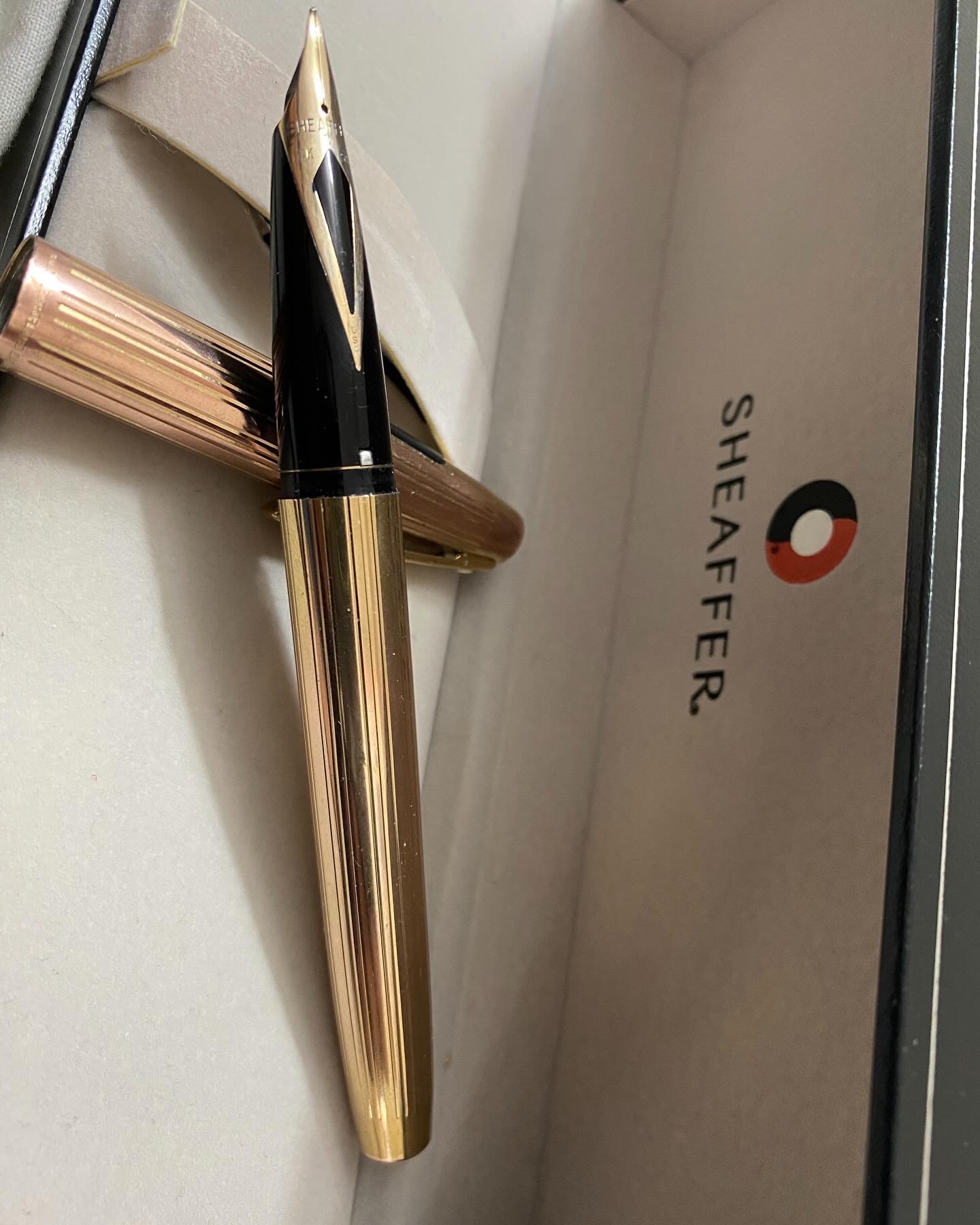 خودنویس شیفر امریکا نوک طلا  14 عیار بدنه روکش طلا