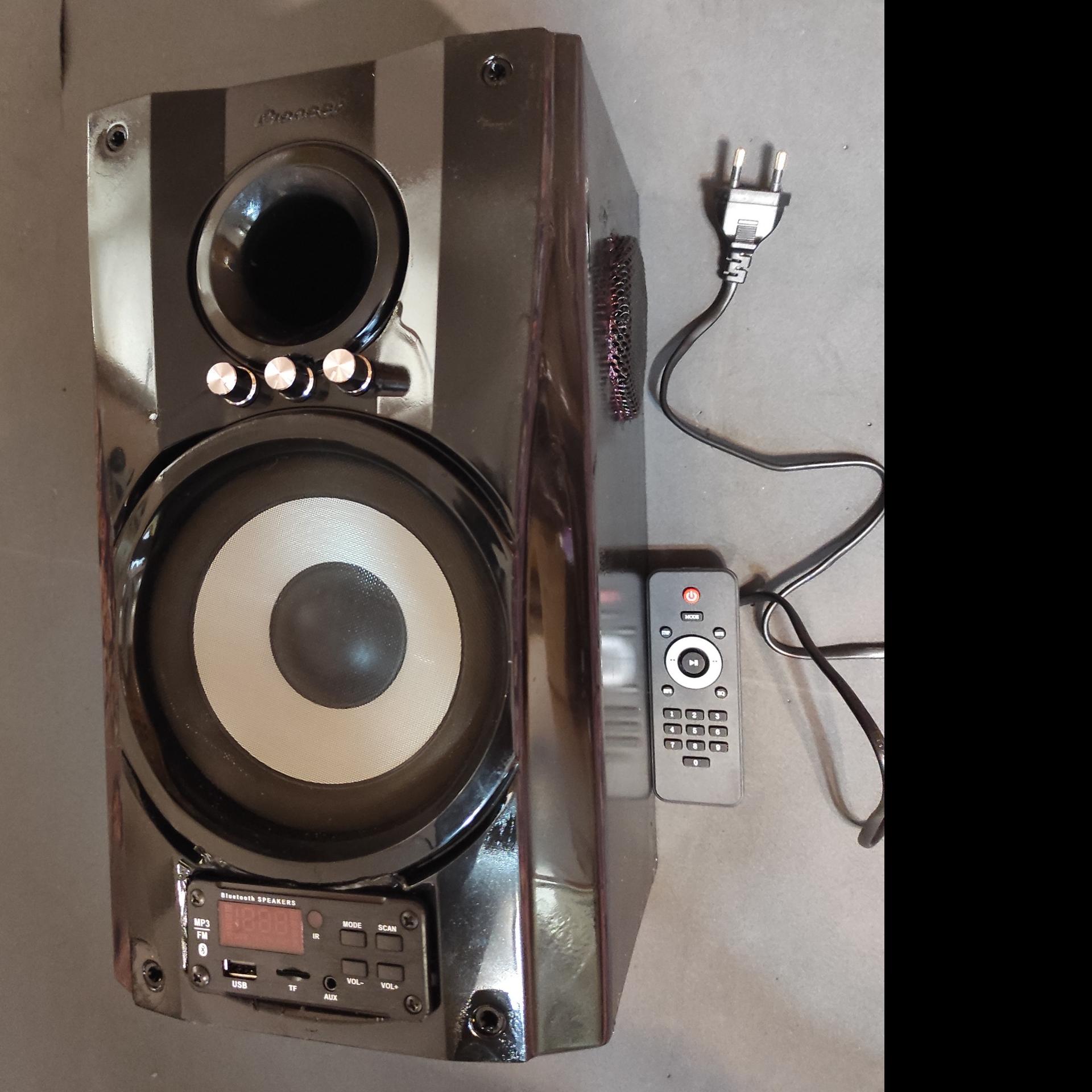 اسپیکر دست ساز برقی با کیفیت صدای فوق العاده