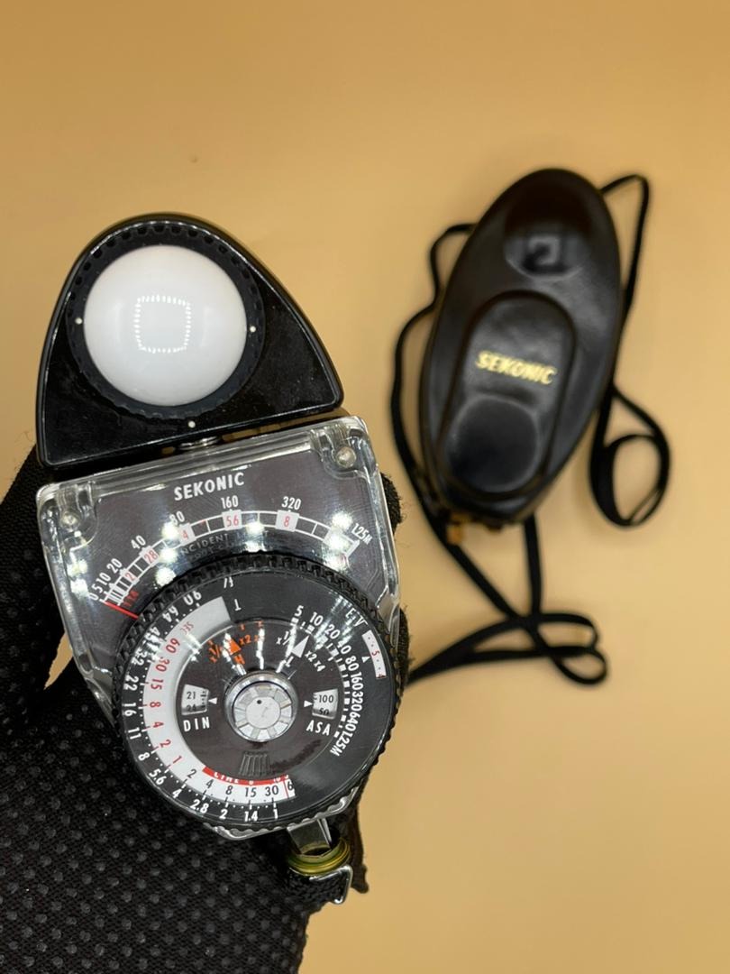 نورسنج sekonic L398