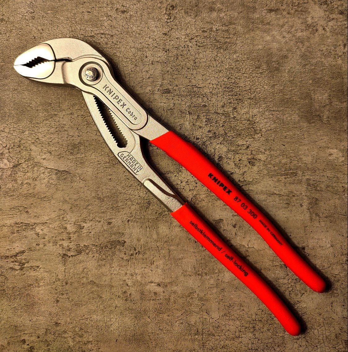 انبر کلاغی 12 اینچ کنیپکس کبرا Knipex
