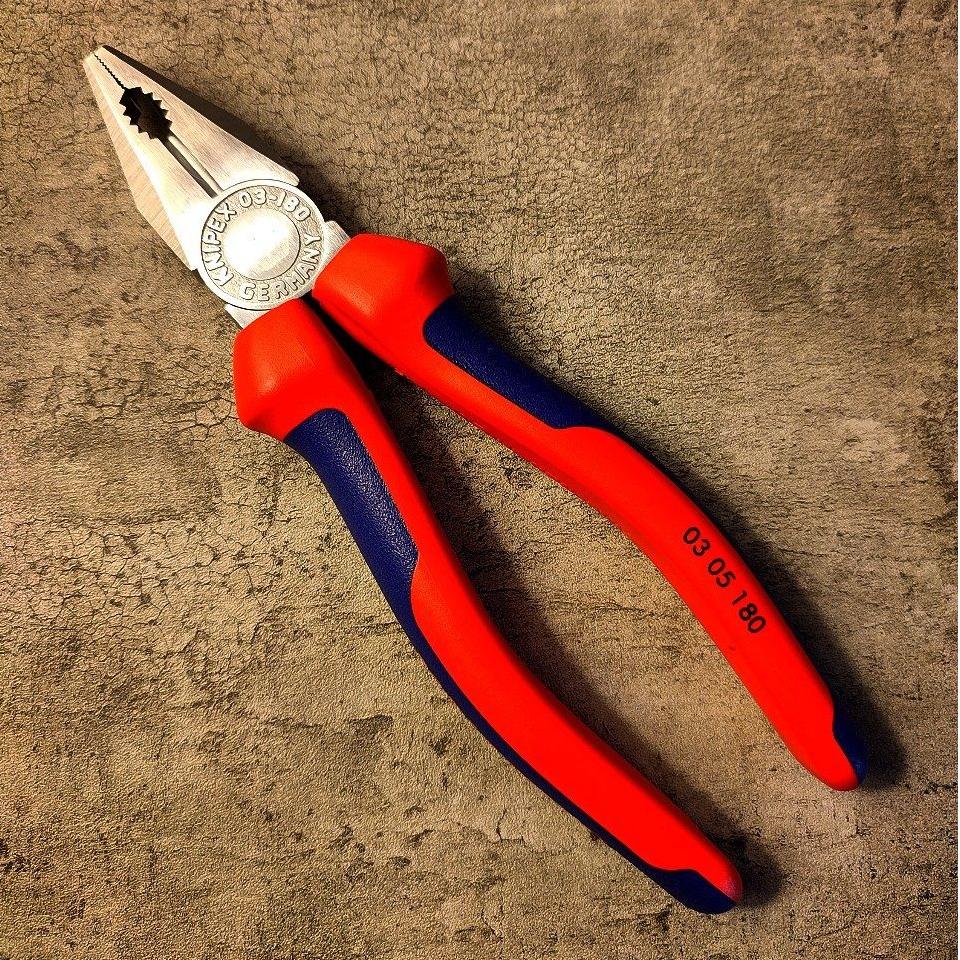 انبر دست 7 اینچ کنیپکس آلمان Knipex