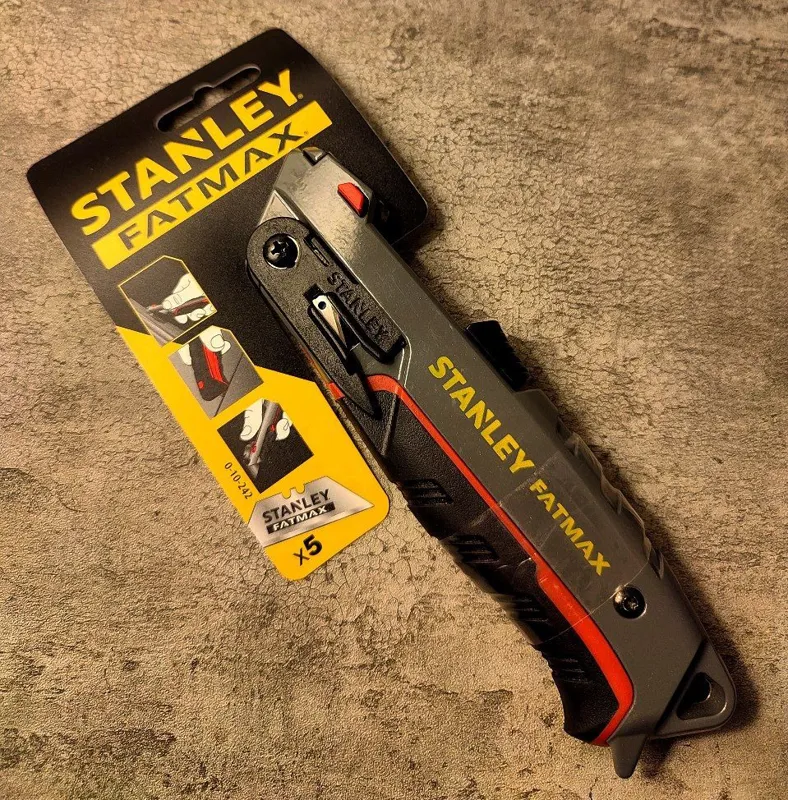 کاتر تیغه ذوزنقه ای استنلی Stanley Fatmax