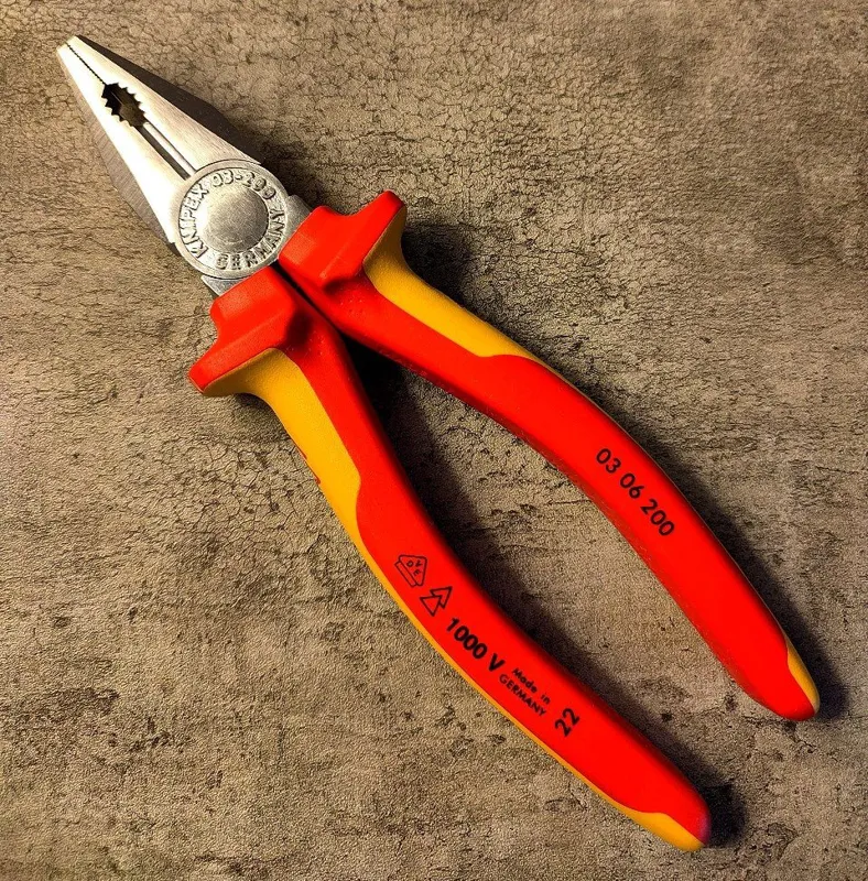 انبر دست 8 اینچ عایق برق کنیپکس Knipex
