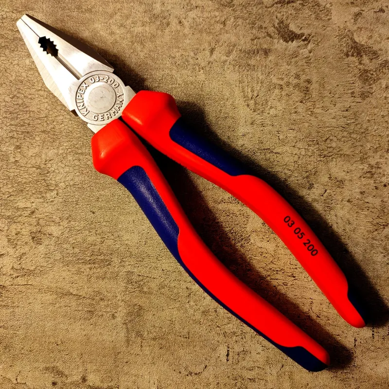 انبر دست 8 اینچ کنیپکس آلمان Knipex