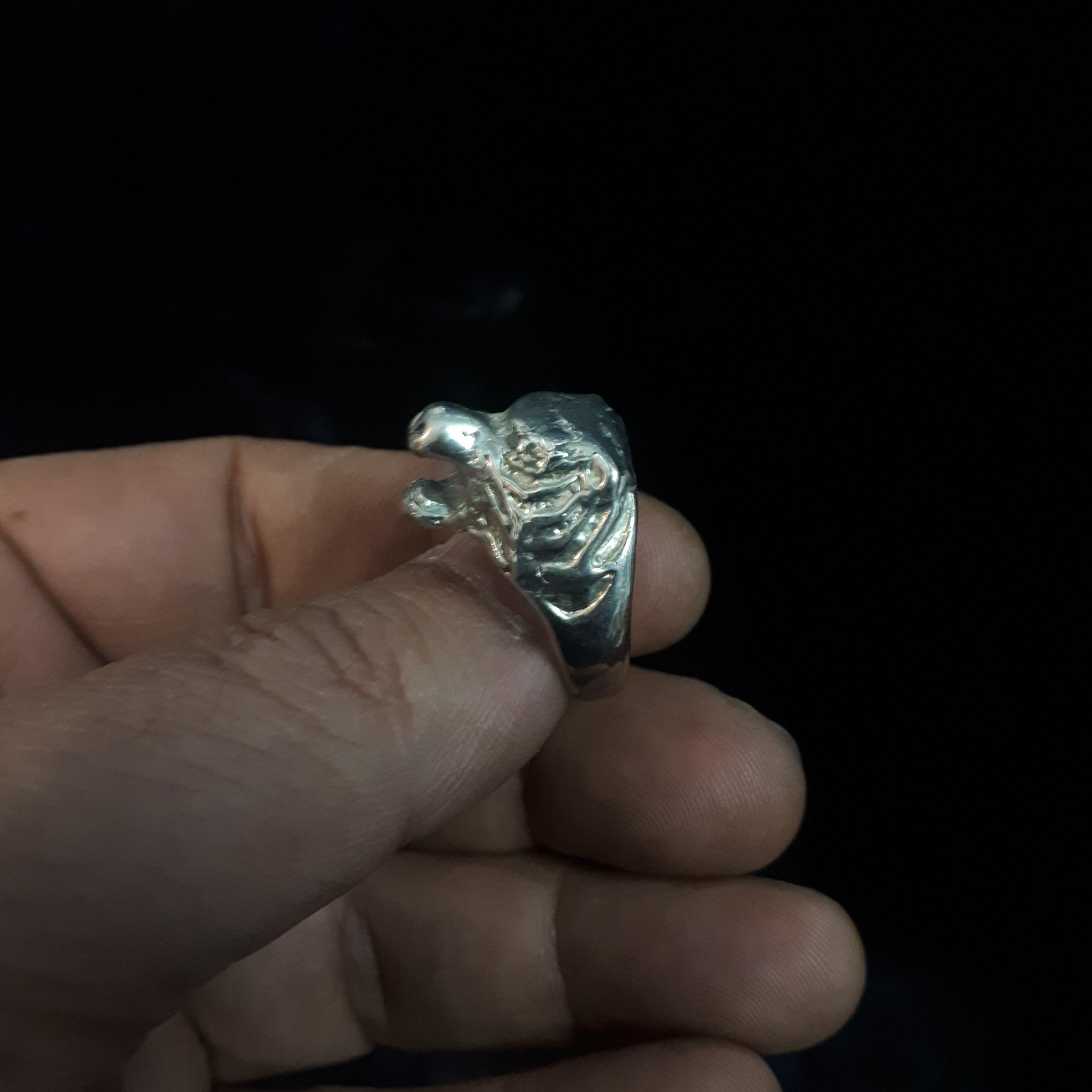 انگشتر برنجی روکش کروم کله گرگ
