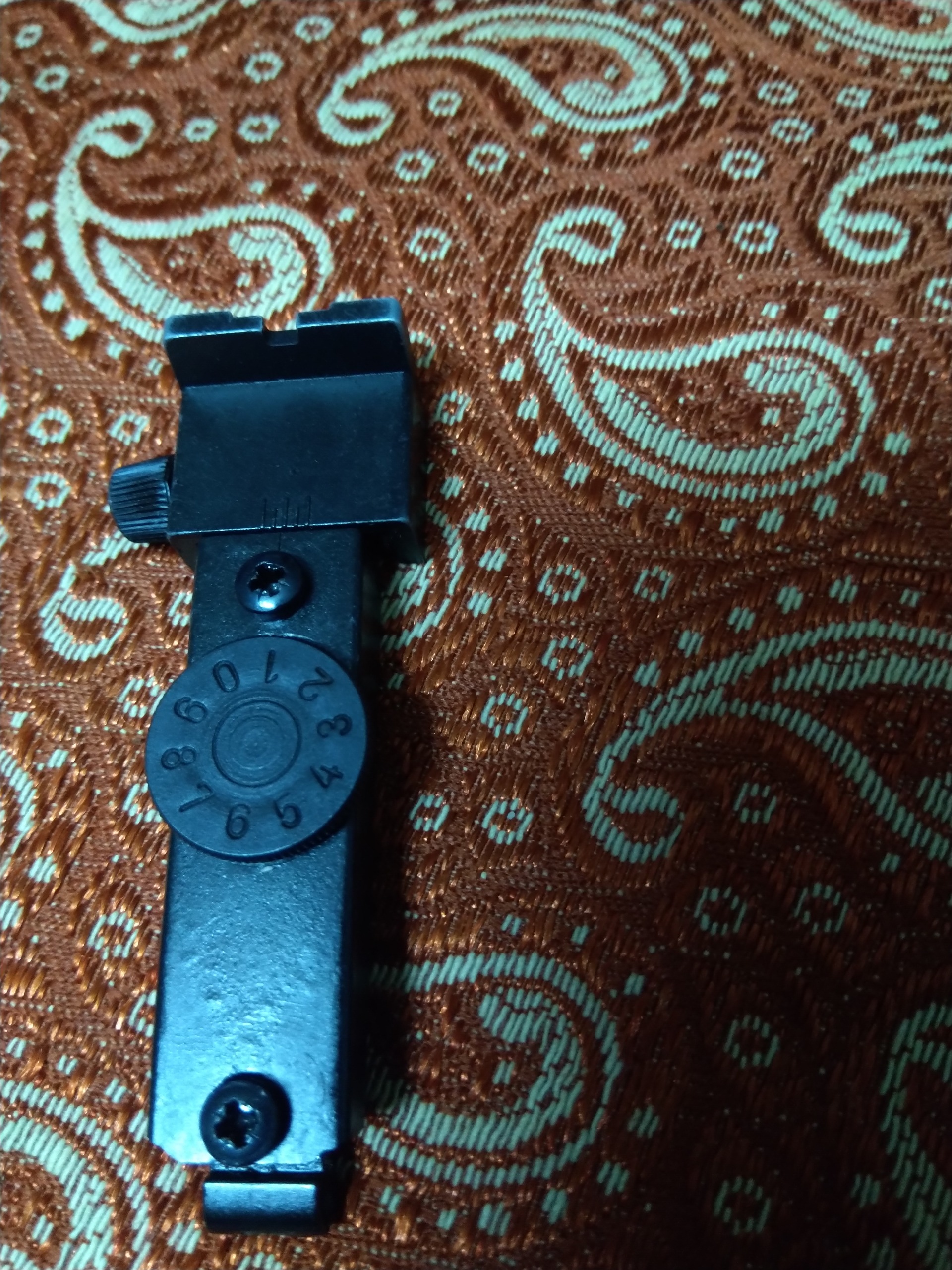 شکاف مگسک دیانا