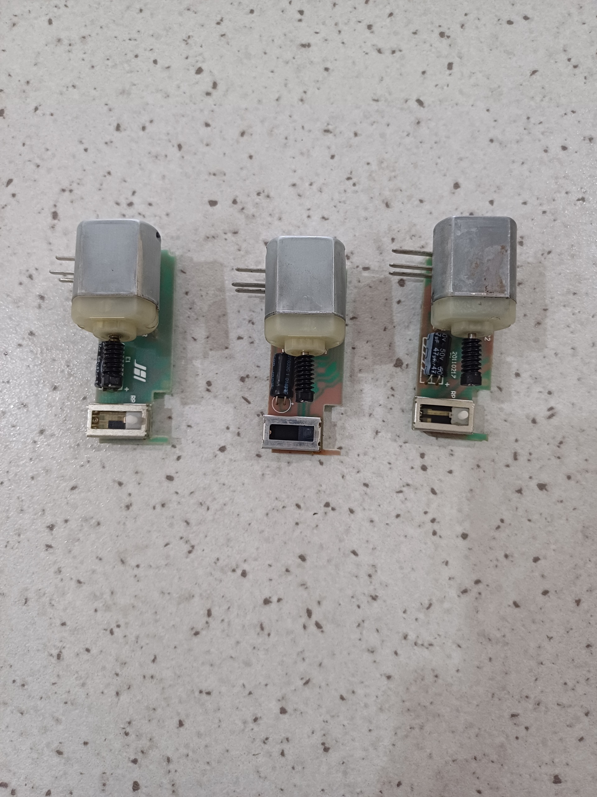 موتور تنظیم چراغ خودرو