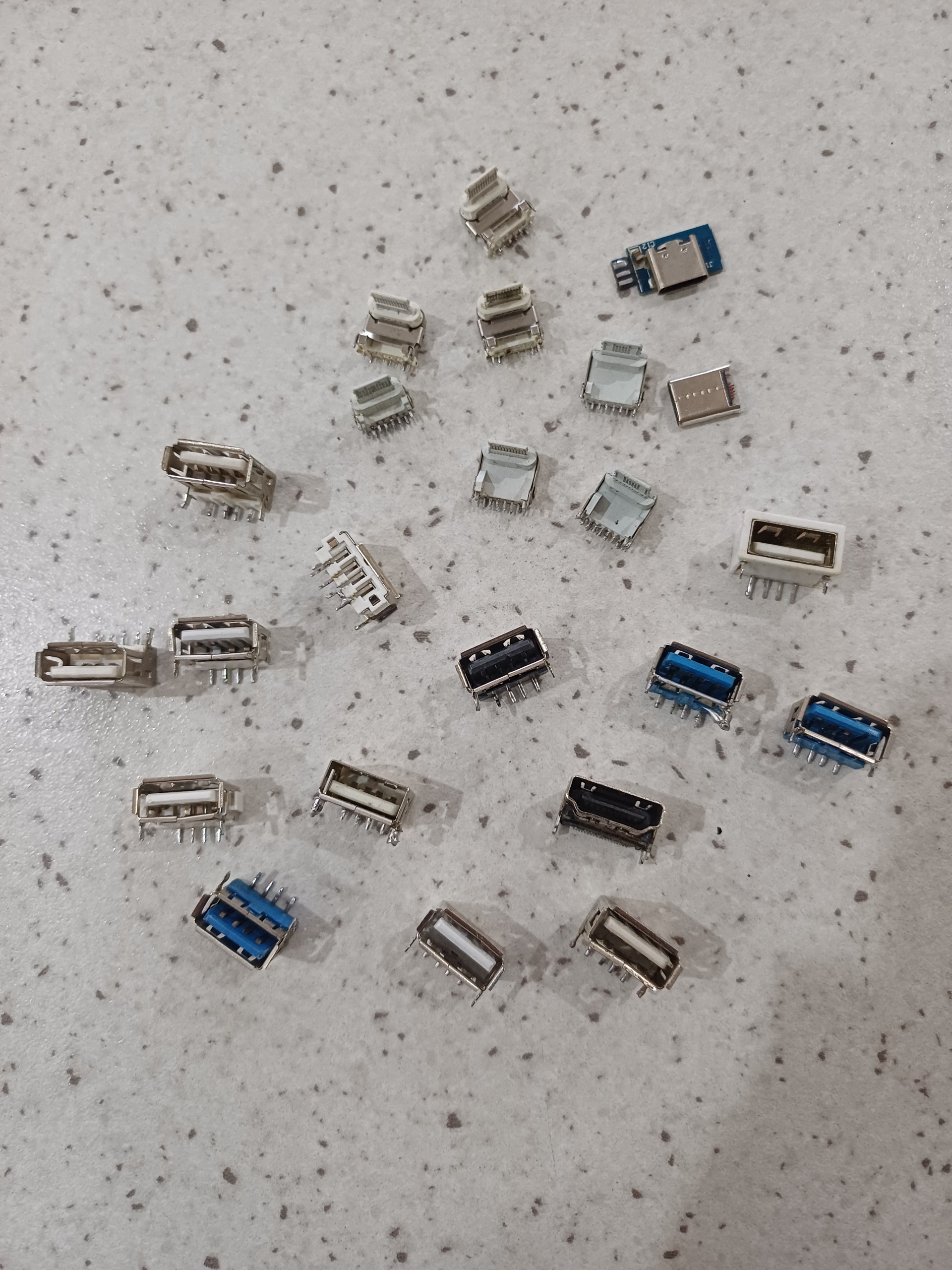 23 عدد سوکت و کانکتور تایپ سی و USB