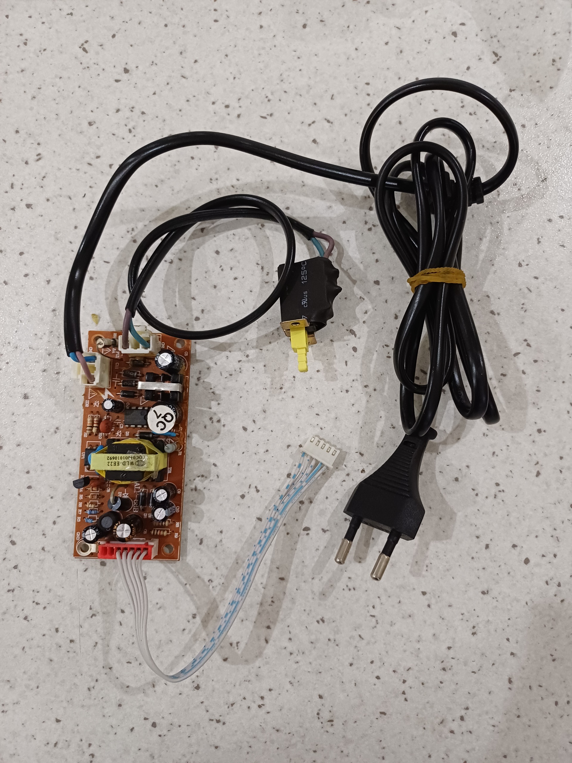 برد تغذیه 12 و 5 ولت 2 آمپر