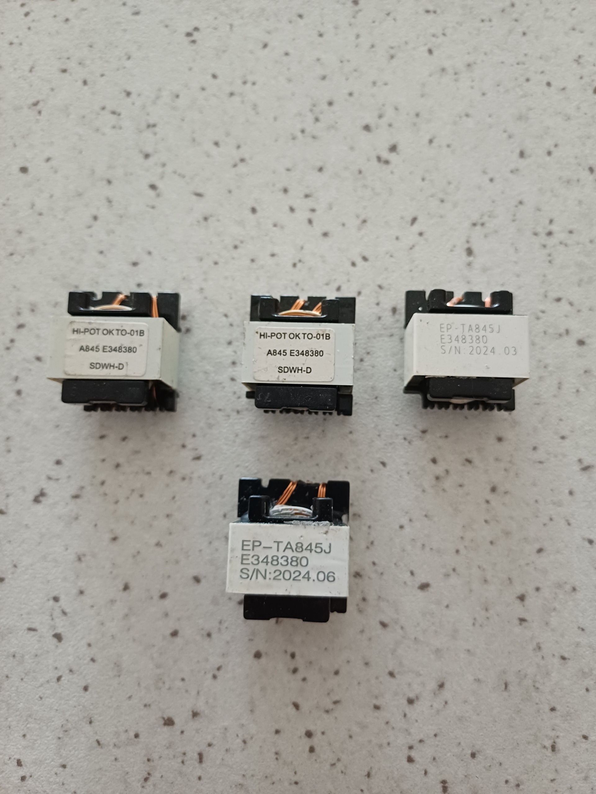 4 عدد ترانس سوییچینگ مطابق تصویر