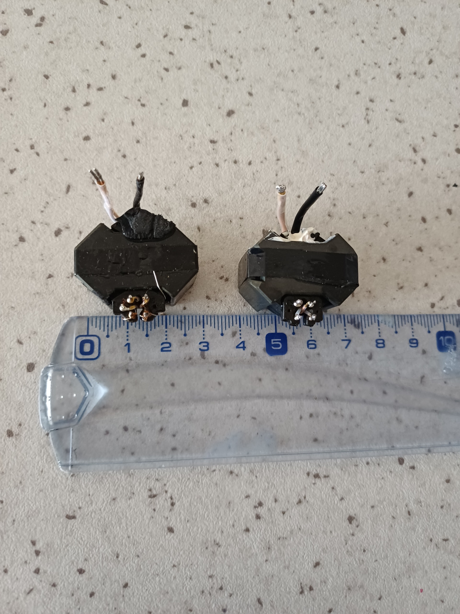 2عدد ترانس سوییچینگ مطابق عکس