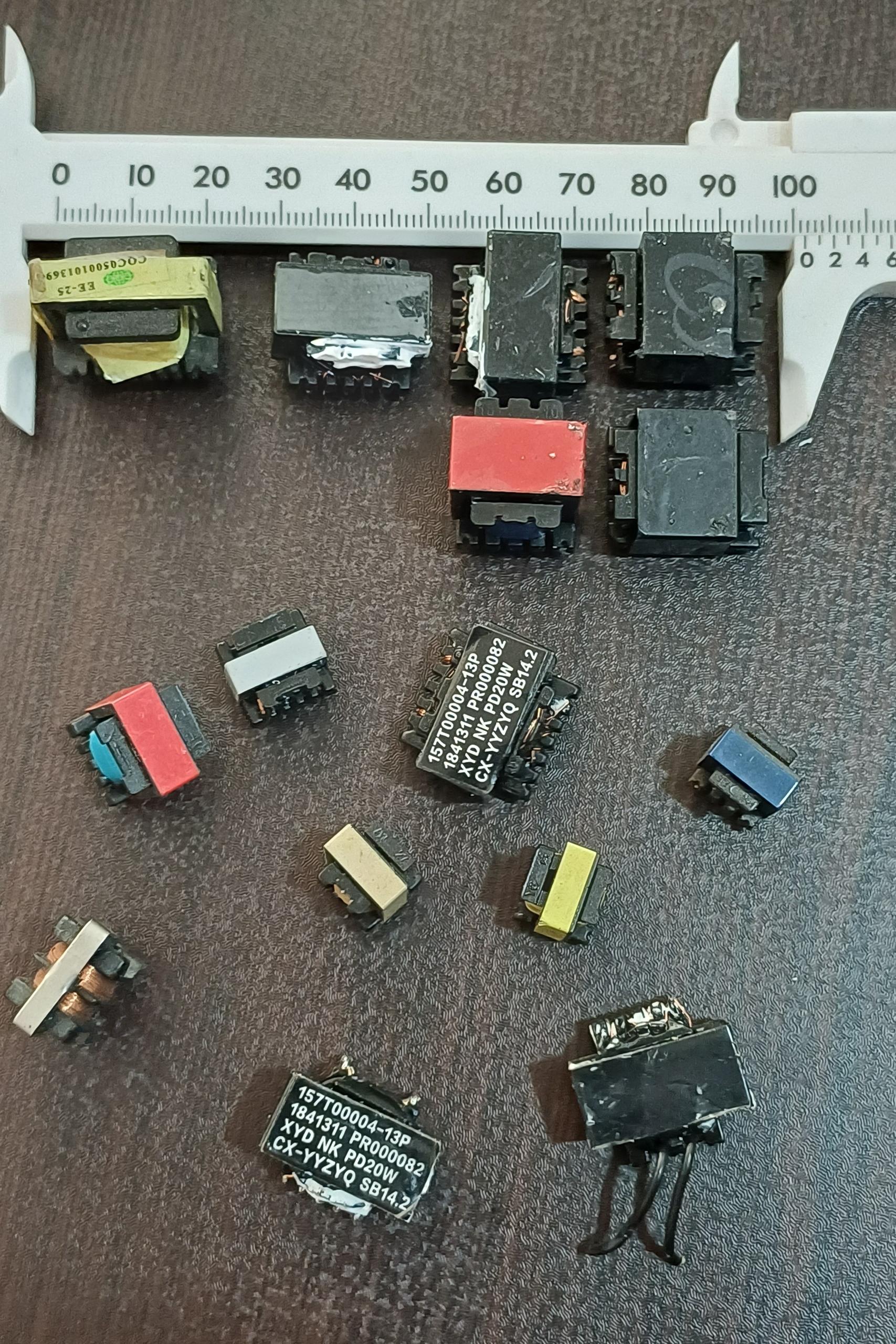 15 عدد ترانس سوییچینگ مطابق عکس