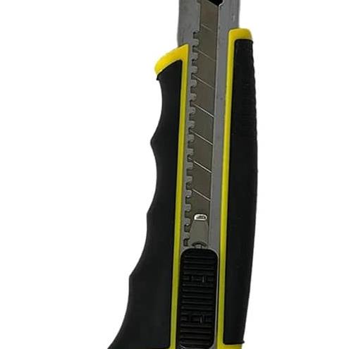 کاتر 18 میلی متری با بسته تیغ