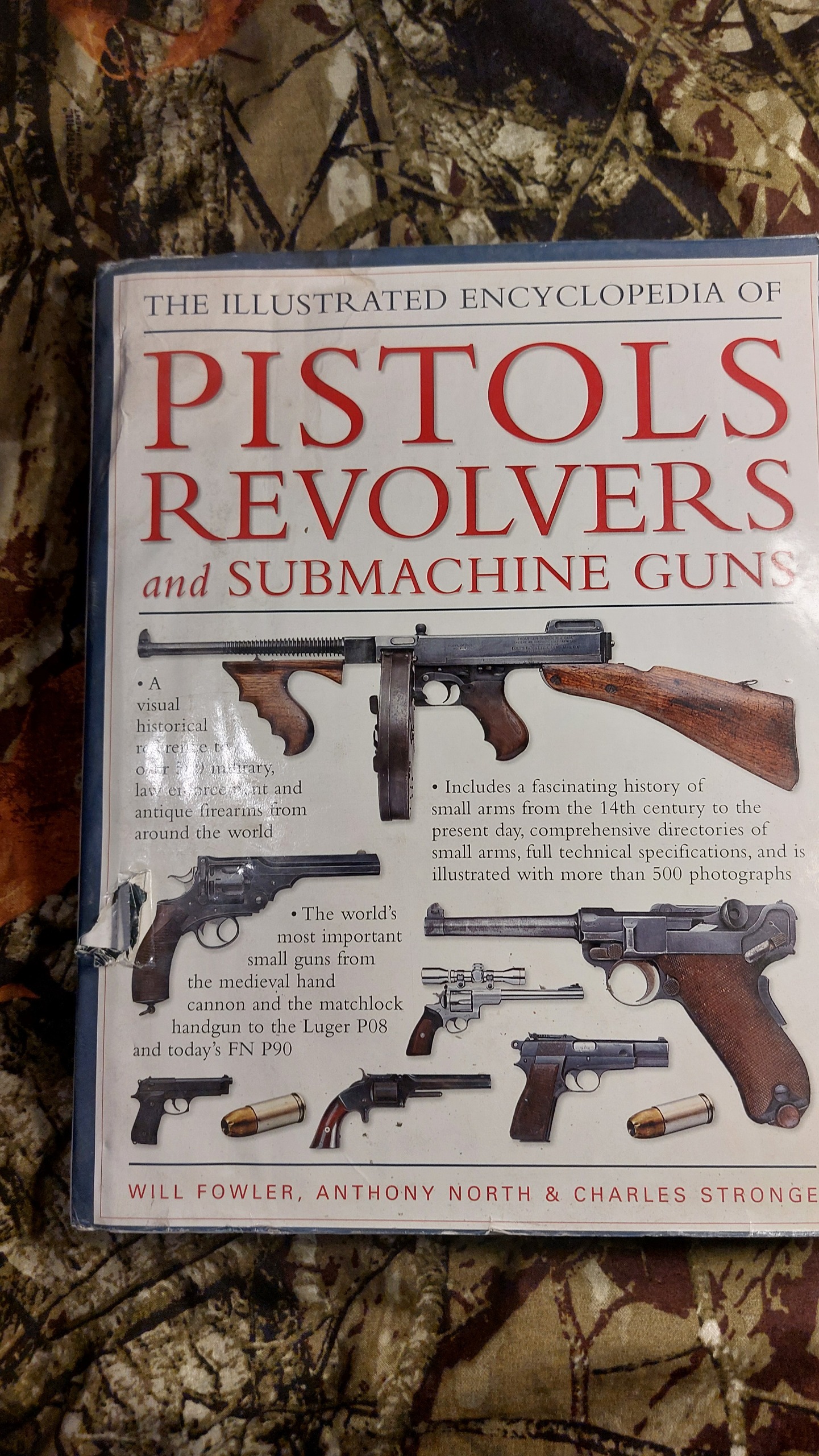 دانشنامه رنگی سلاح کلت و رولور