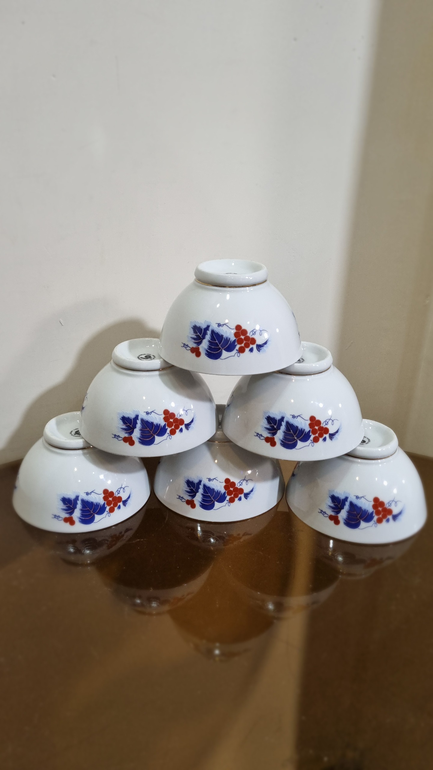 کاسه گل انگوری قدیمی