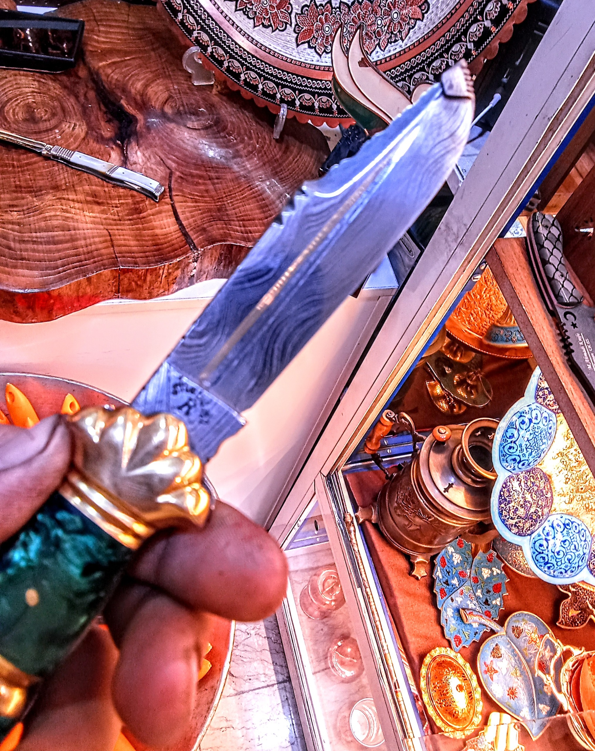 چاقوکلکسیون دمشقی دسته کهربامدل تاج استادشعبانی