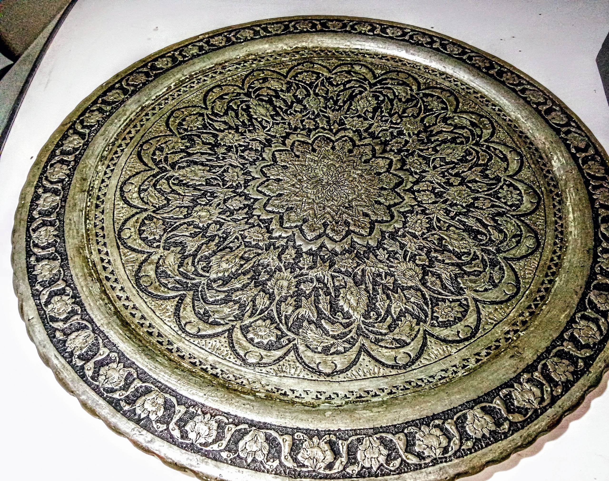 سینی مجمع مسی غرق قلم پهلوی طرح گل وبوته 50سانت