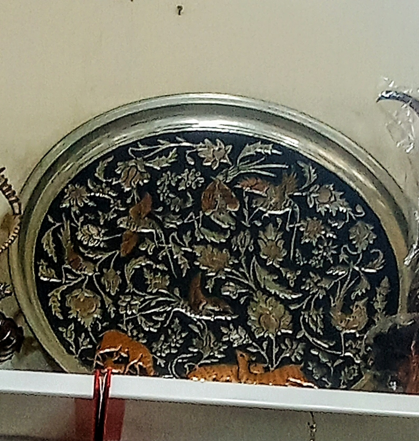 سینی  قلمکاری برجسته پهلوی شکارگاه گلمرغ 60سانت