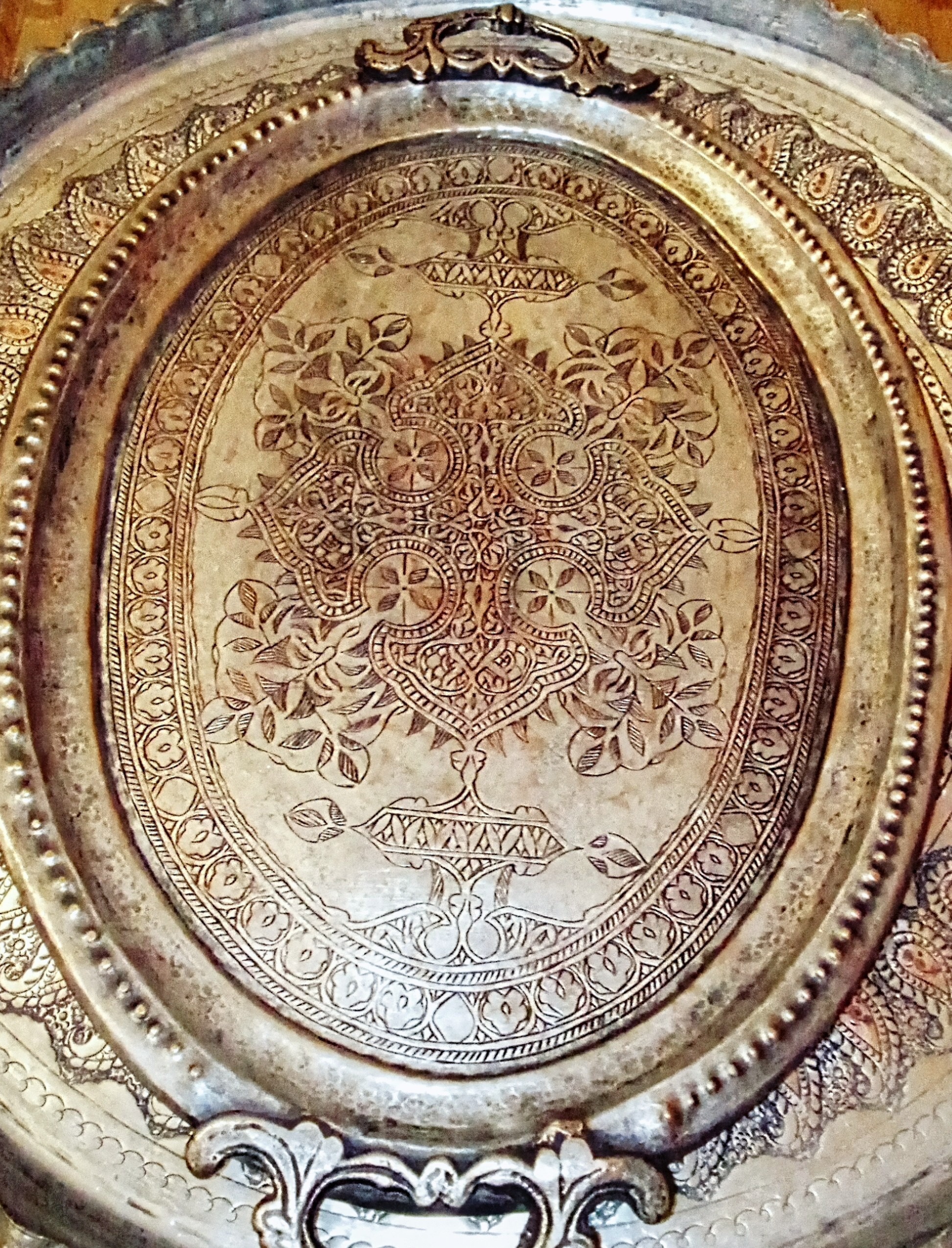 سینی مسی ضخیم وقلم فاخرقاجاربالای130سالذقدمت