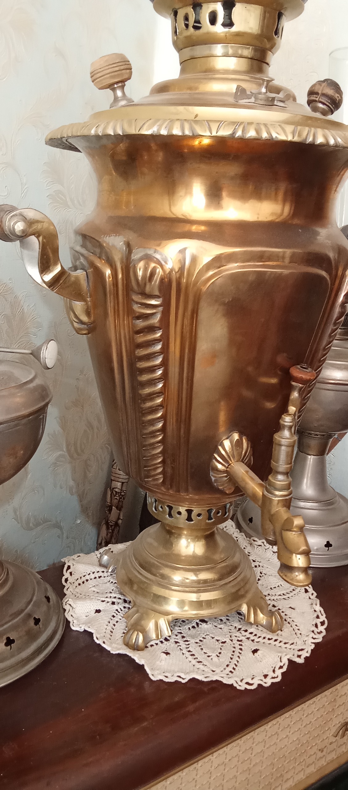 سماورروسی10لیتری ذغالی برنجی قاجار130سال بالا