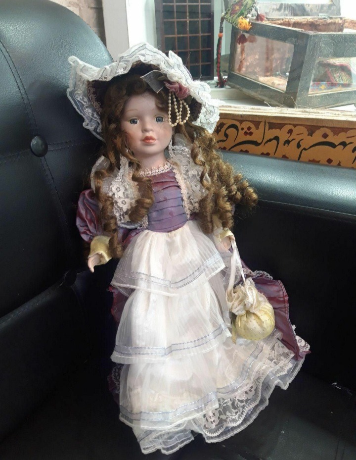 عروسک سرامیکی قدیمی