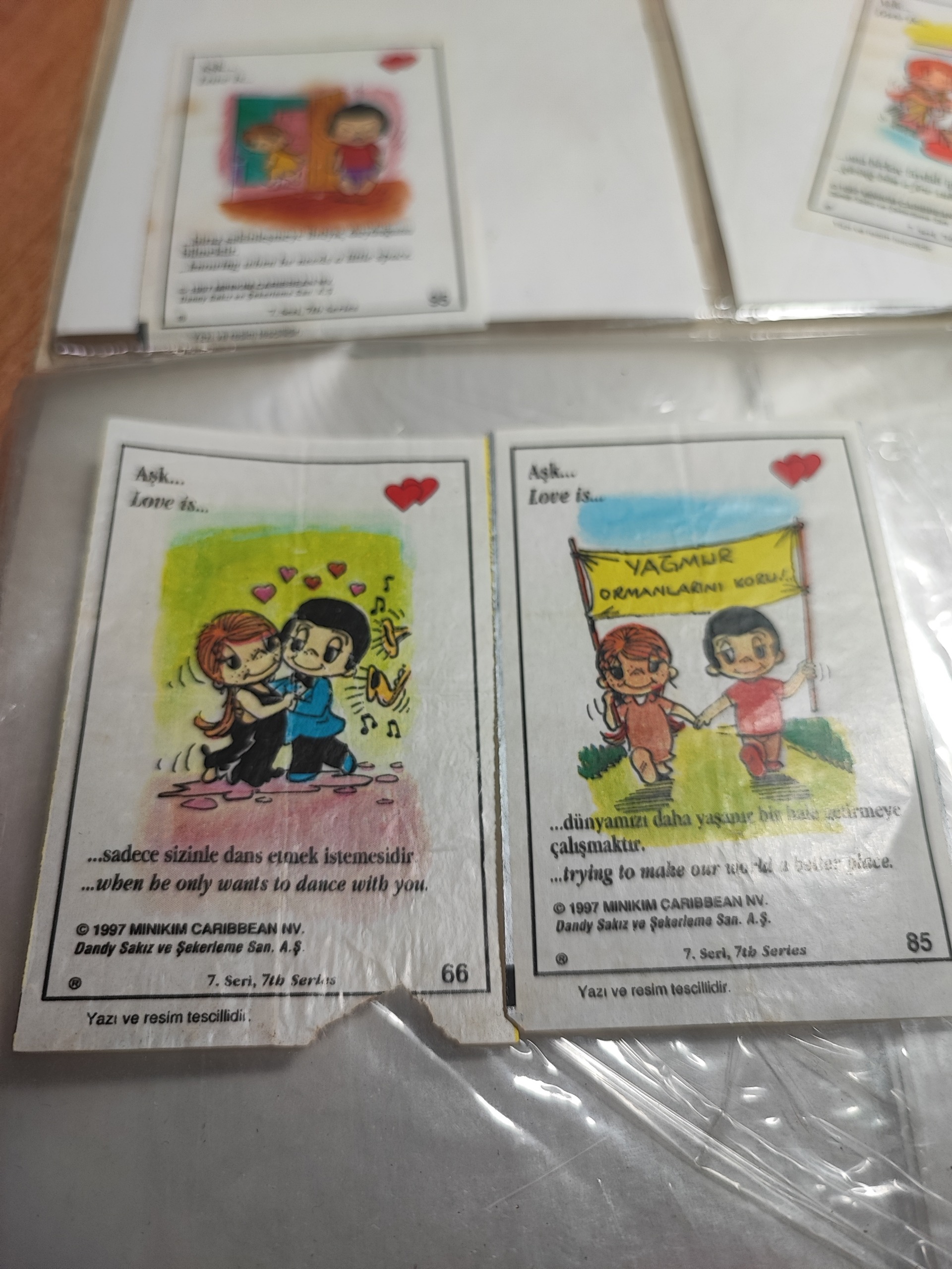 عکس آدامس لاو (پنج عدد)به همراه هدیه