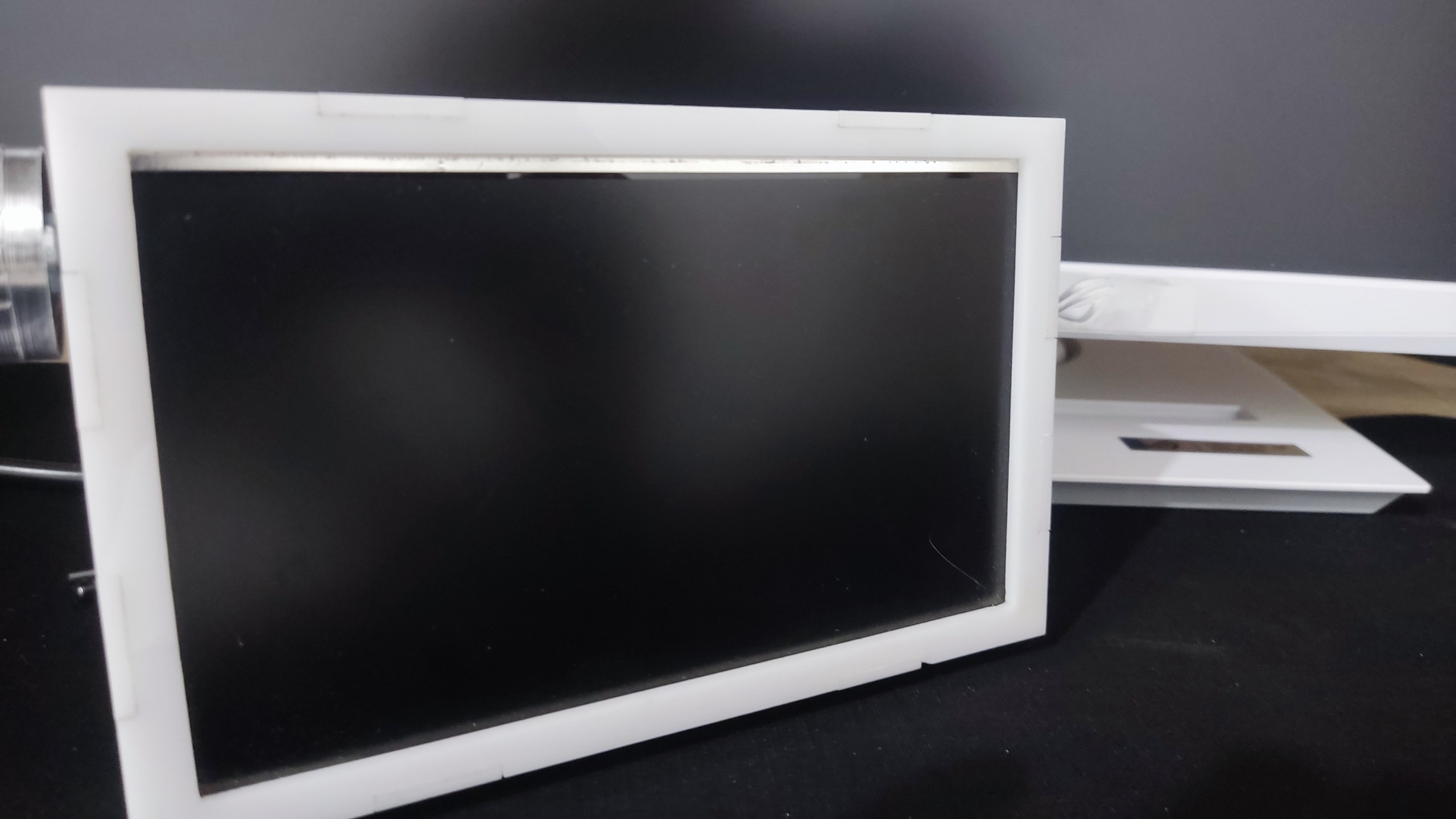 مانیتور دست ساز همه کاره درجه یک