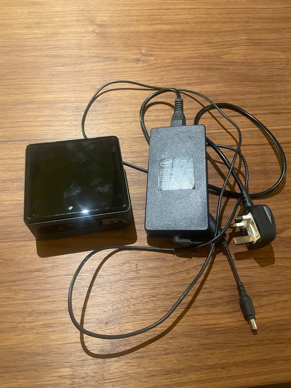 مینی کیس اینتل NUC10i7 FNH2